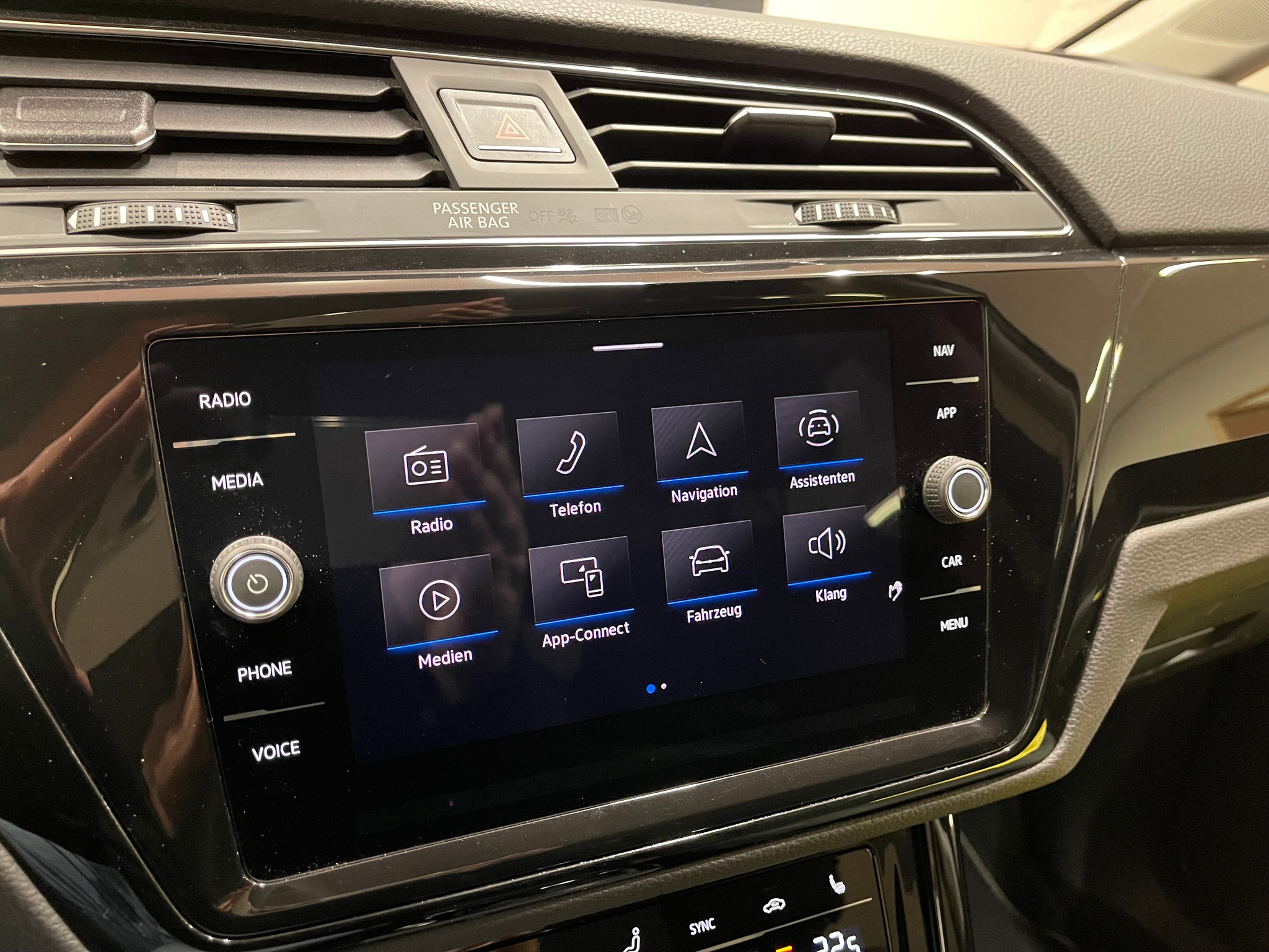 listing desktop thumbnail image 23