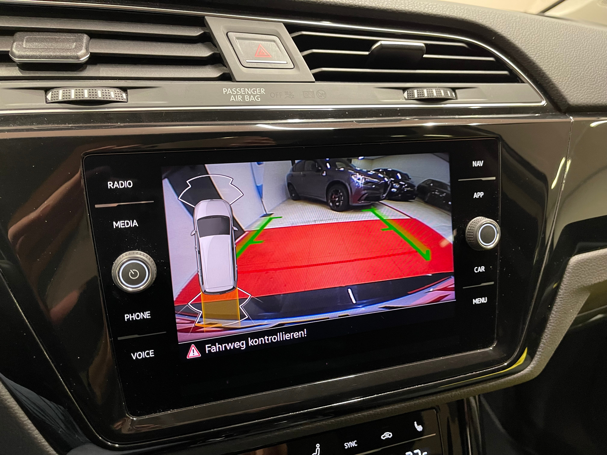 listing desktop thumbnail image 22