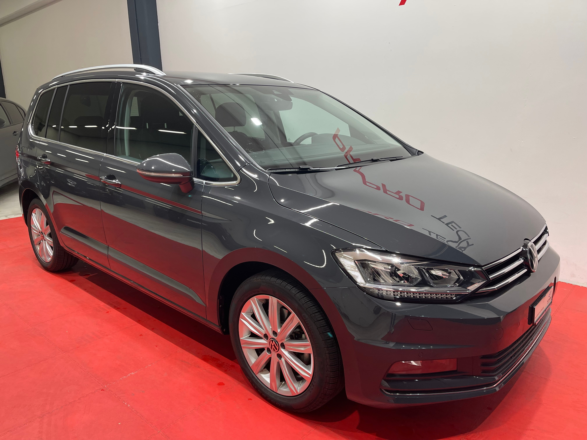 listing desktop thumbnail image 4