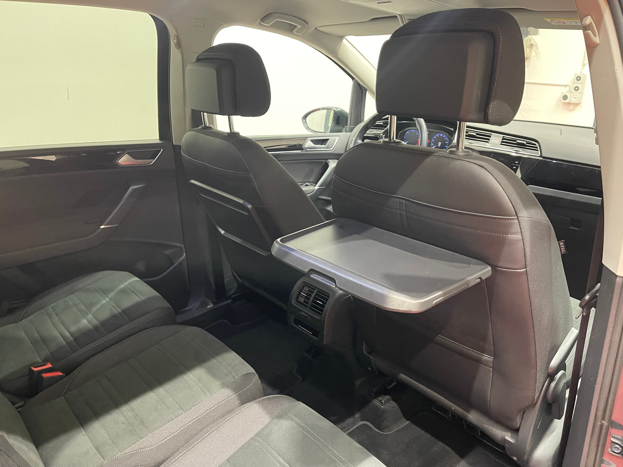 listing desktop thumbnail image 12