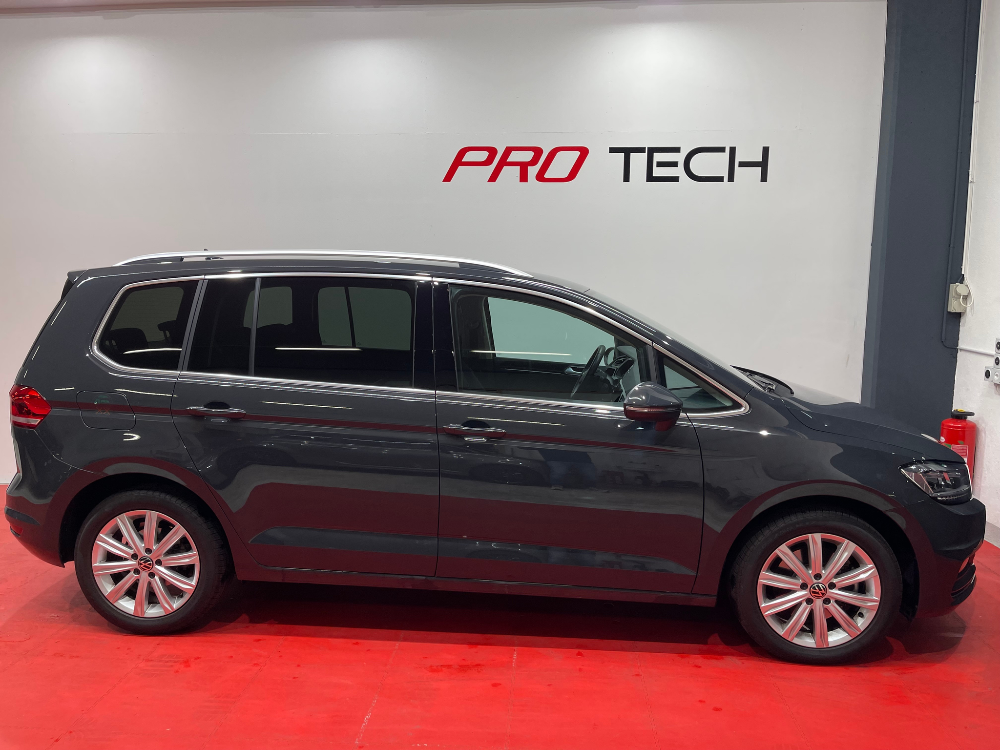 listing desktop thumbnail image 1