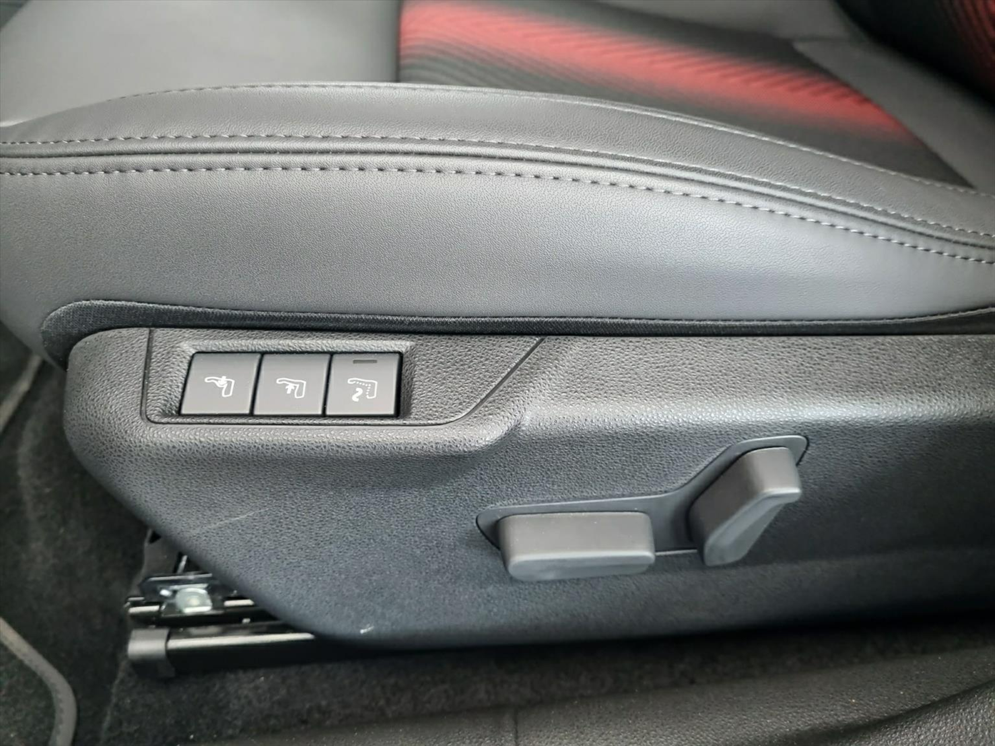 listing desktop thumbnail image 11