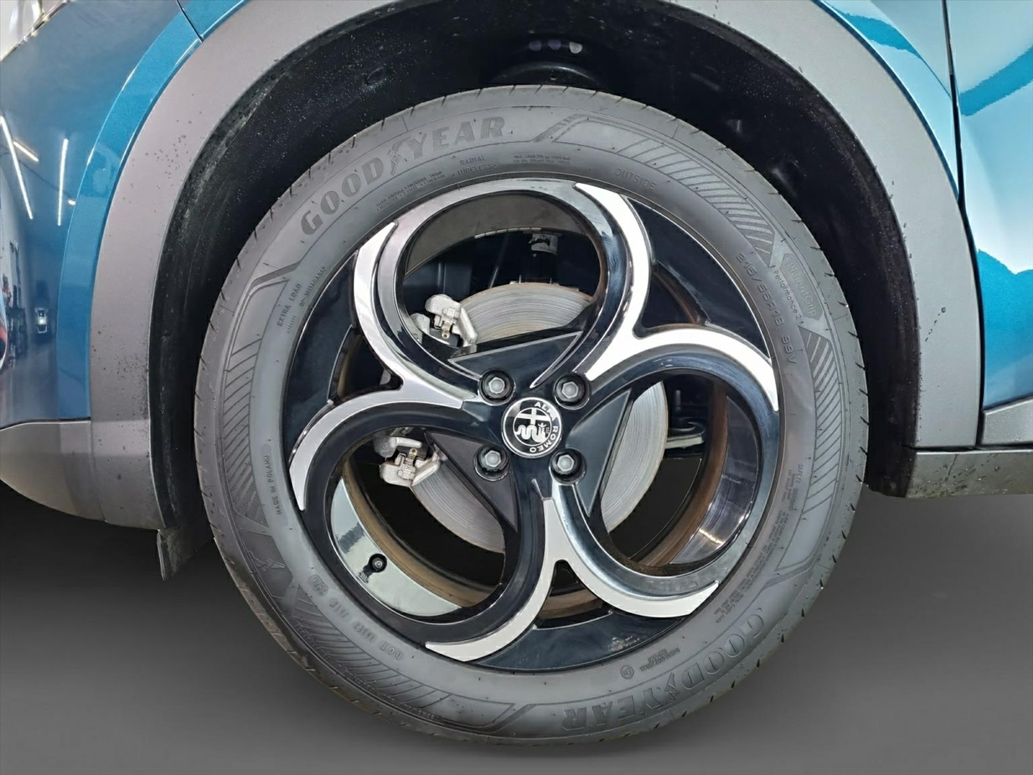 listing desktop thumbnail image 15