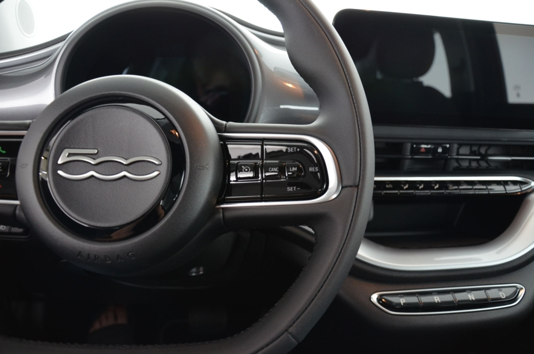 listing desktop thumbnail image 23