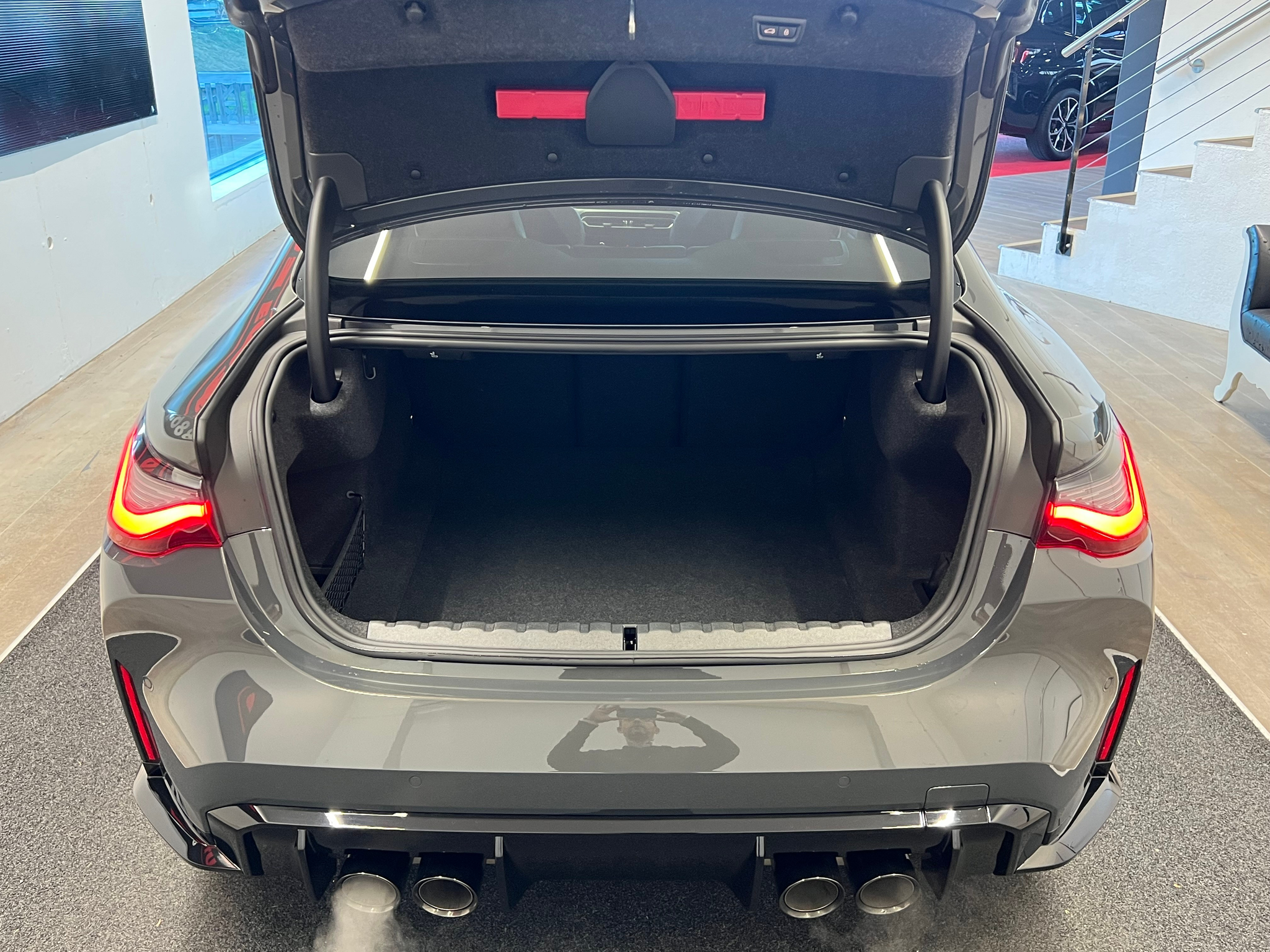 listing desktop thumbnail image 10