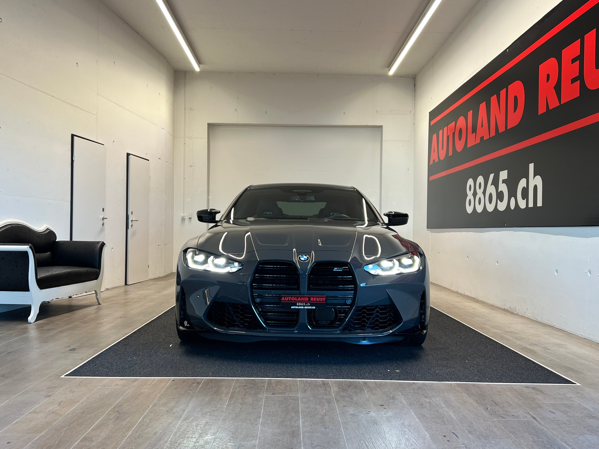 listing desktop thumbnail image 1