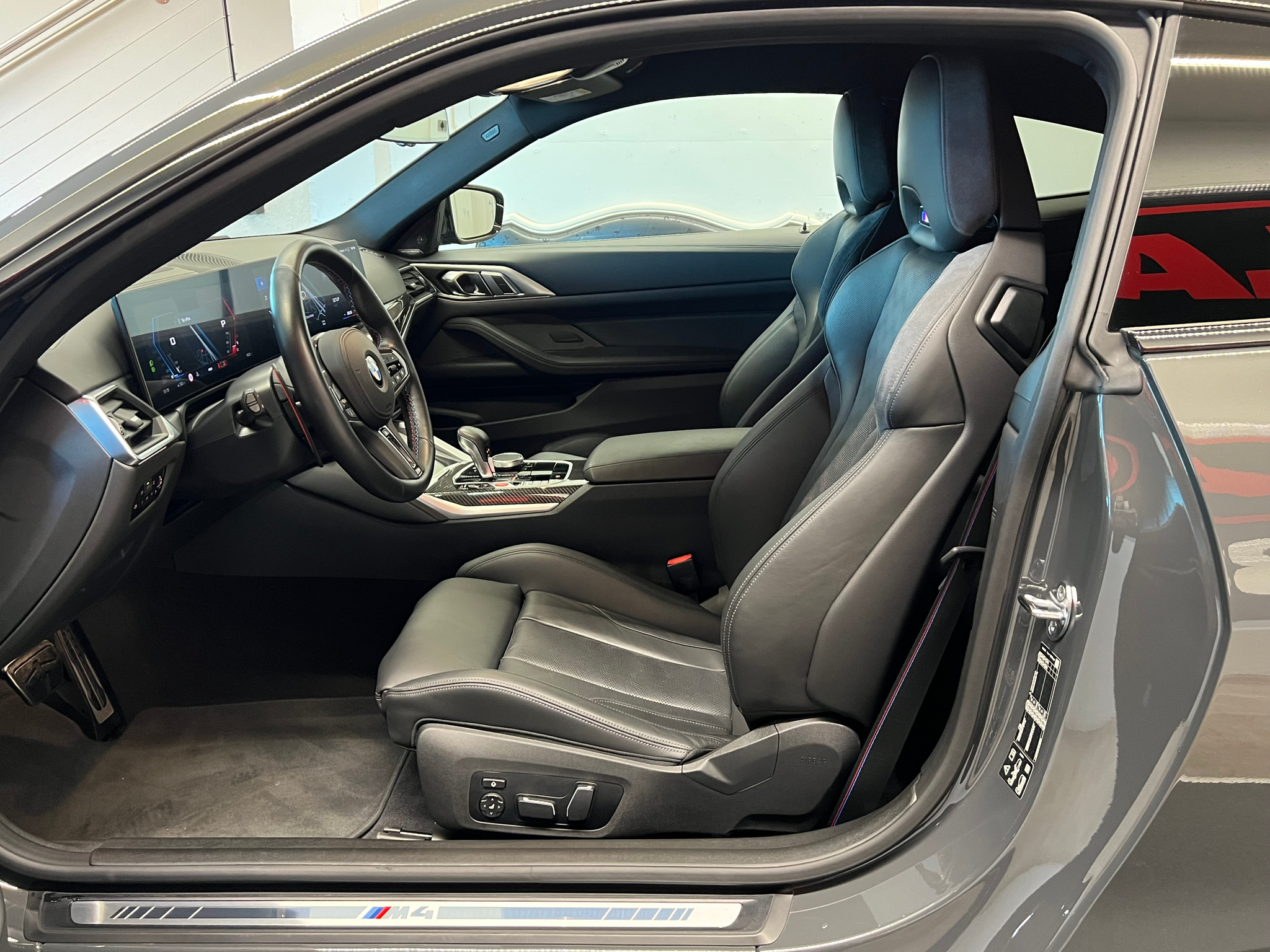 listing desktop thumbnail image 16