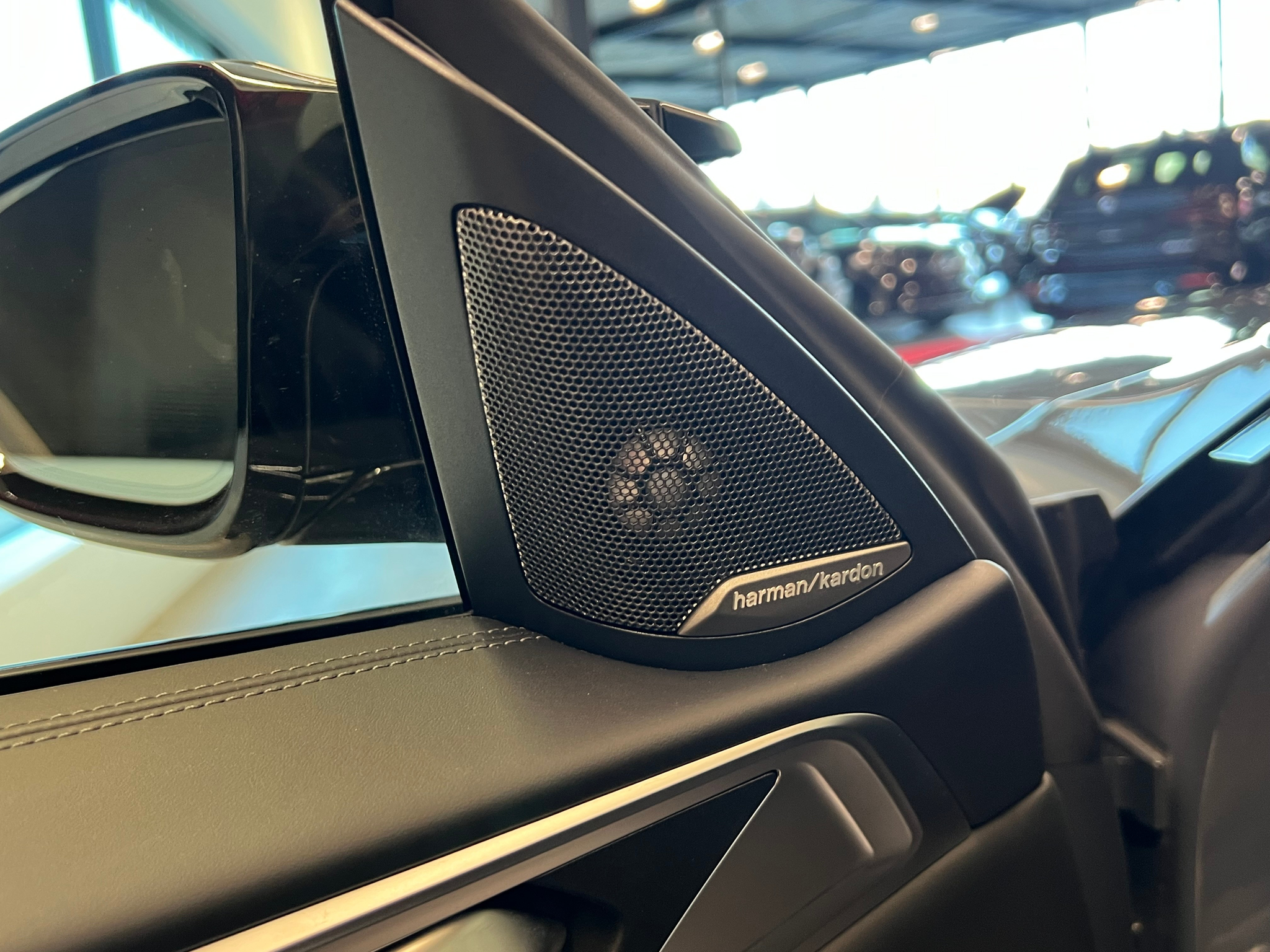 listing desktop thumbnail image 13