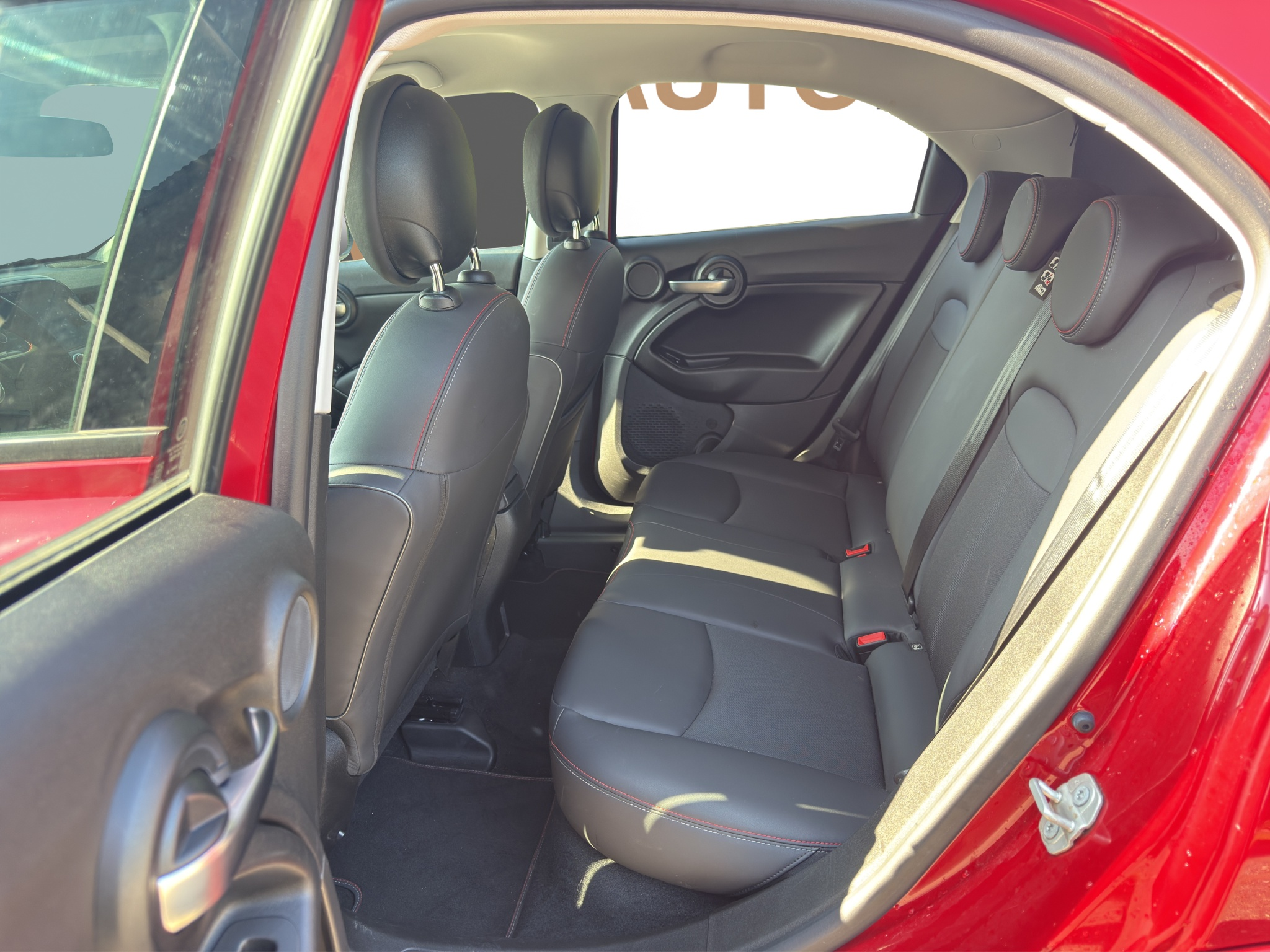 listing desktop thumbnail image 12