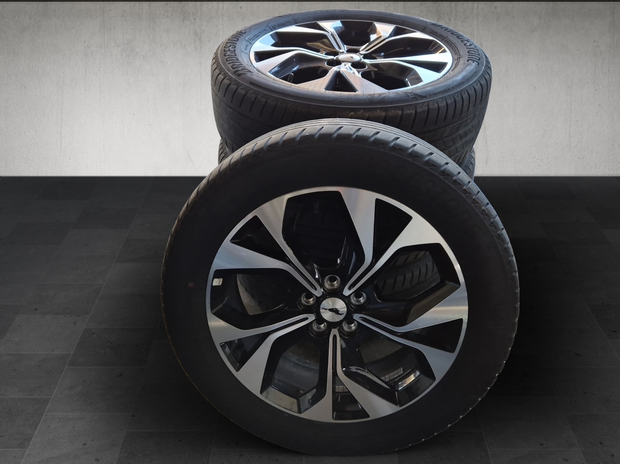 listing desktop thumbnail image 22