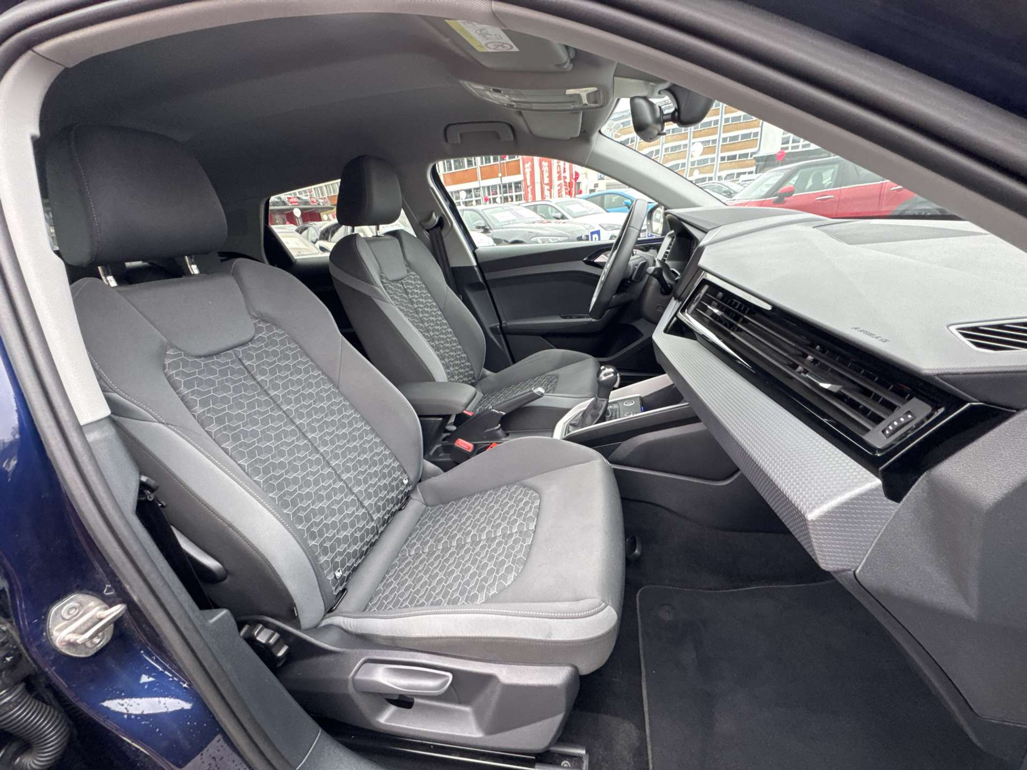 listing desktop thumbnail image 12