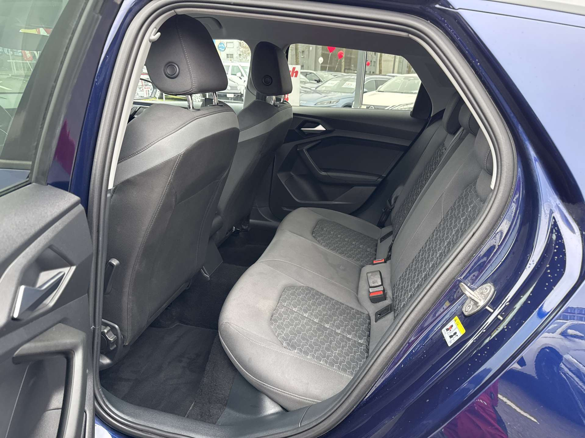 listing desktop thumbnail image 6