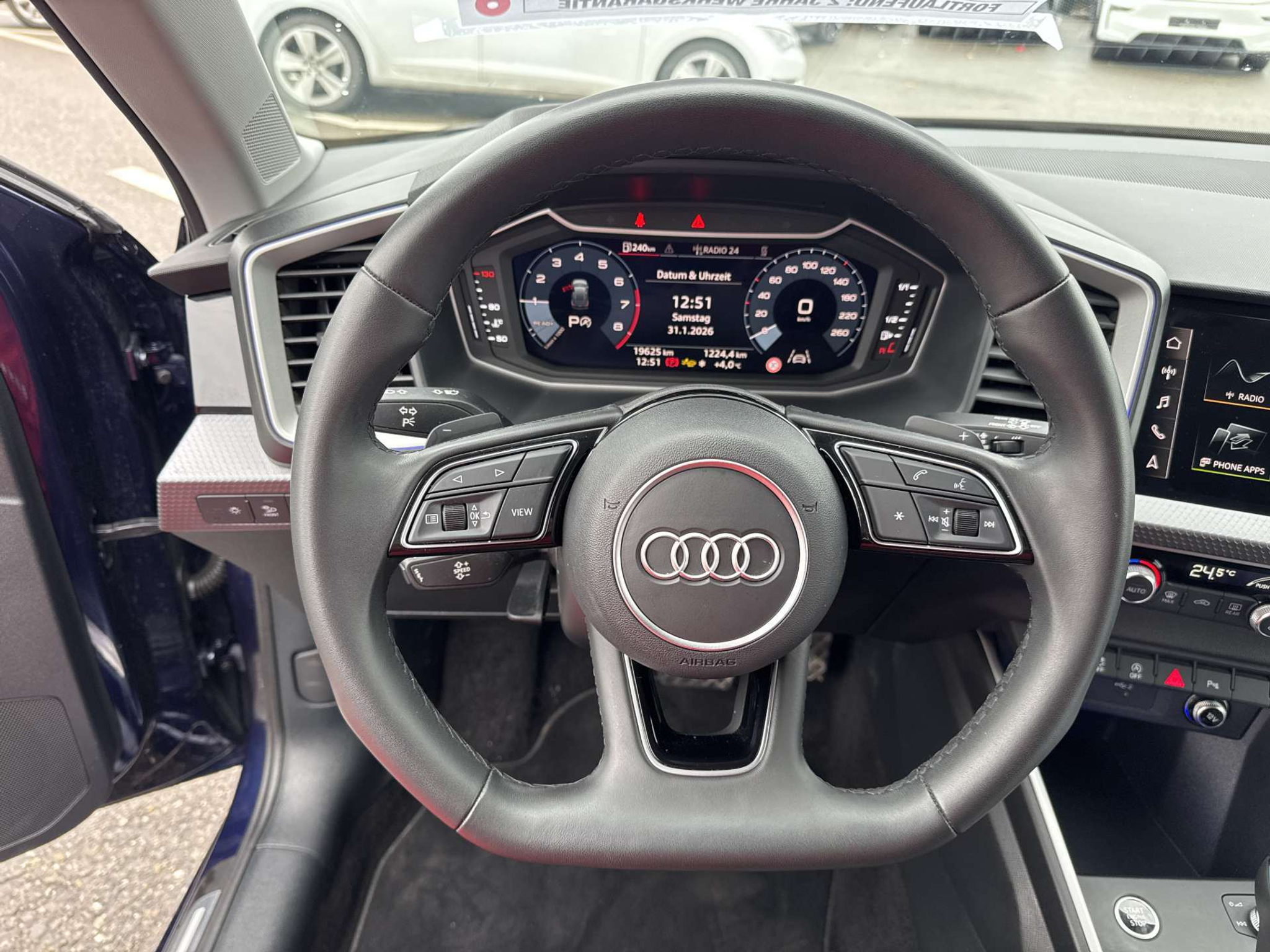 listing desktop thumbnail image 15