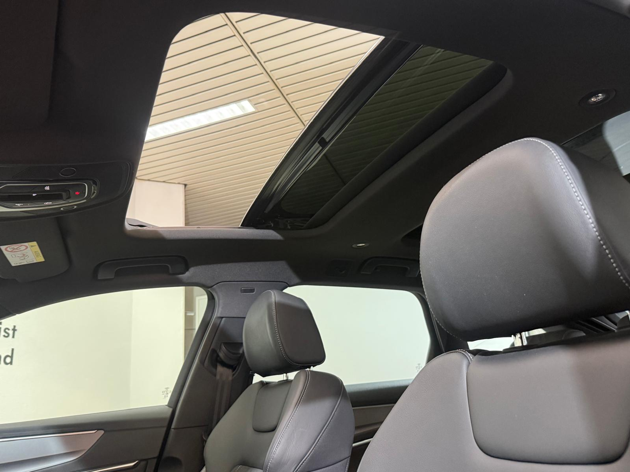 listing desktop thumbnail image 11