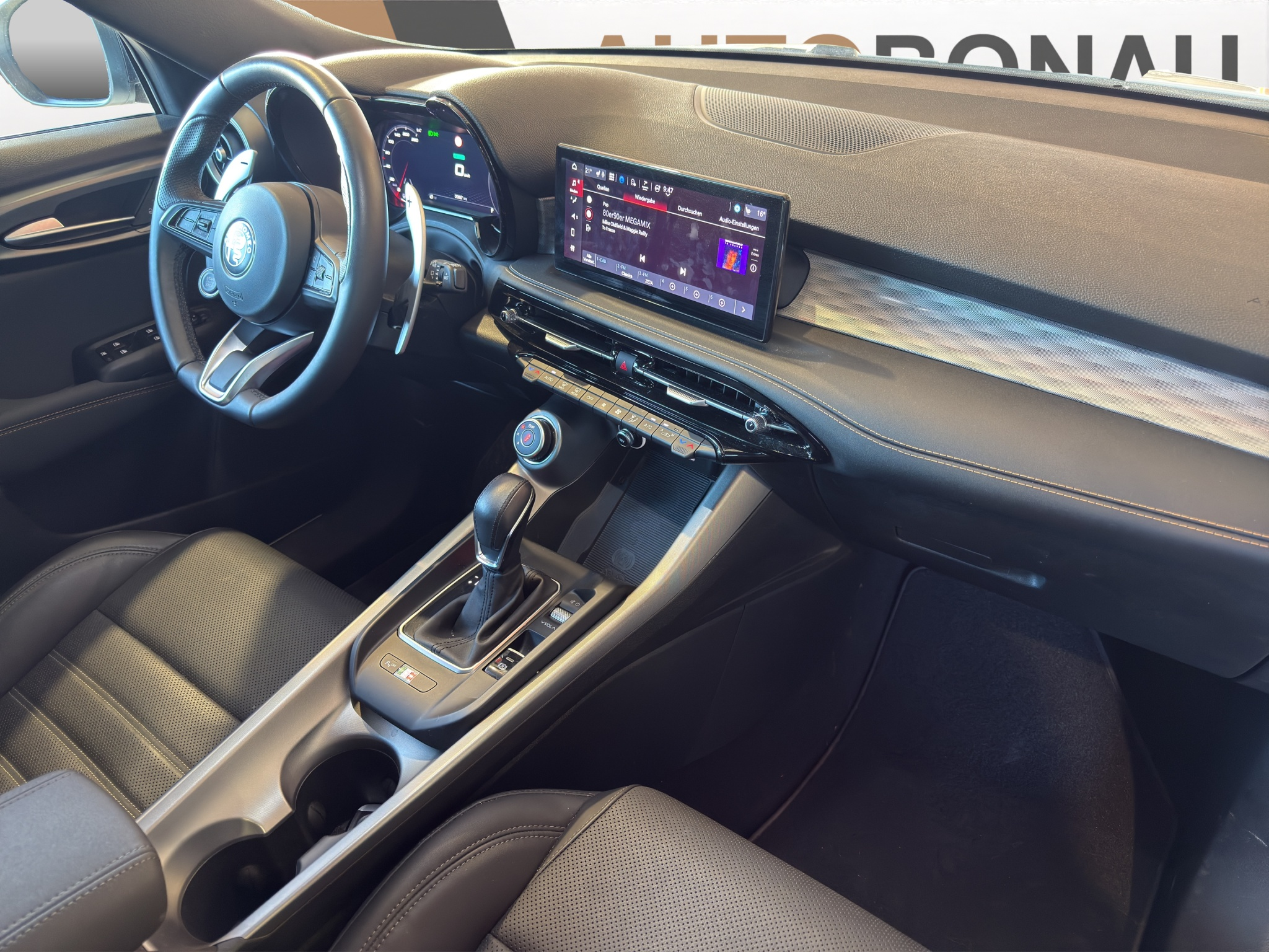 listing desktop thumbnail image 10