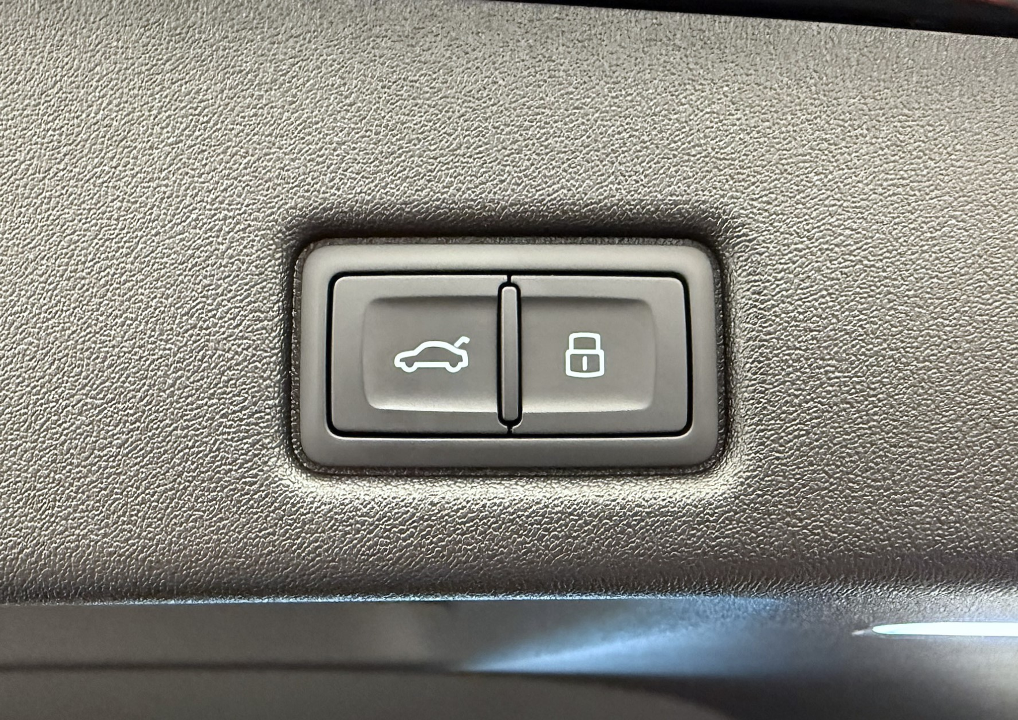 listing desktop thumbnail image 22