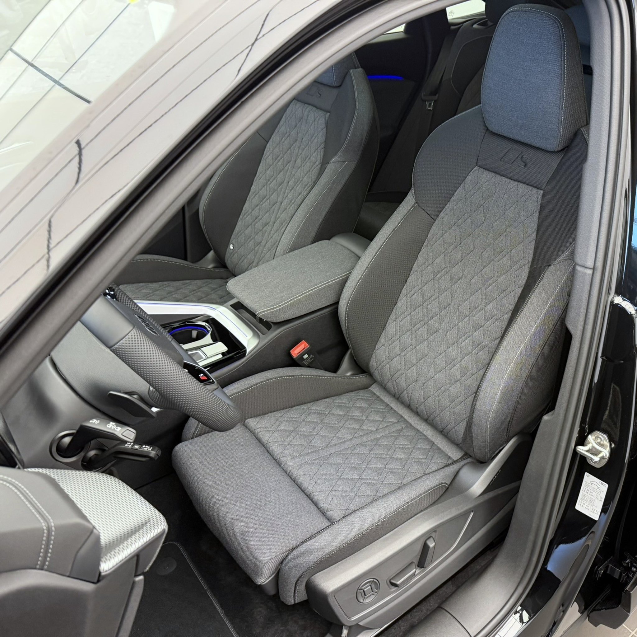 listing desktop thumbnail image 5