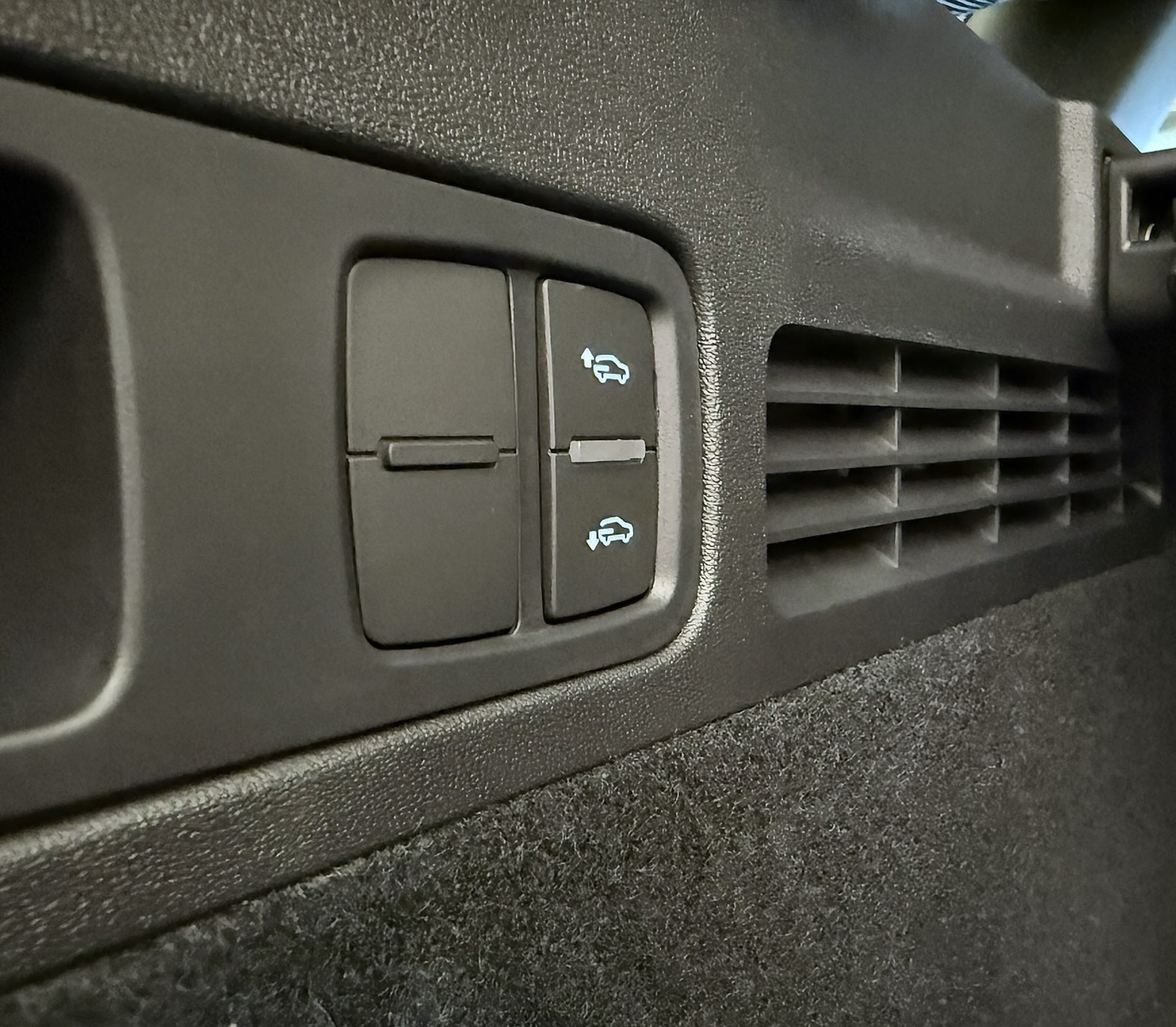 listing desktop thumbnail image 21