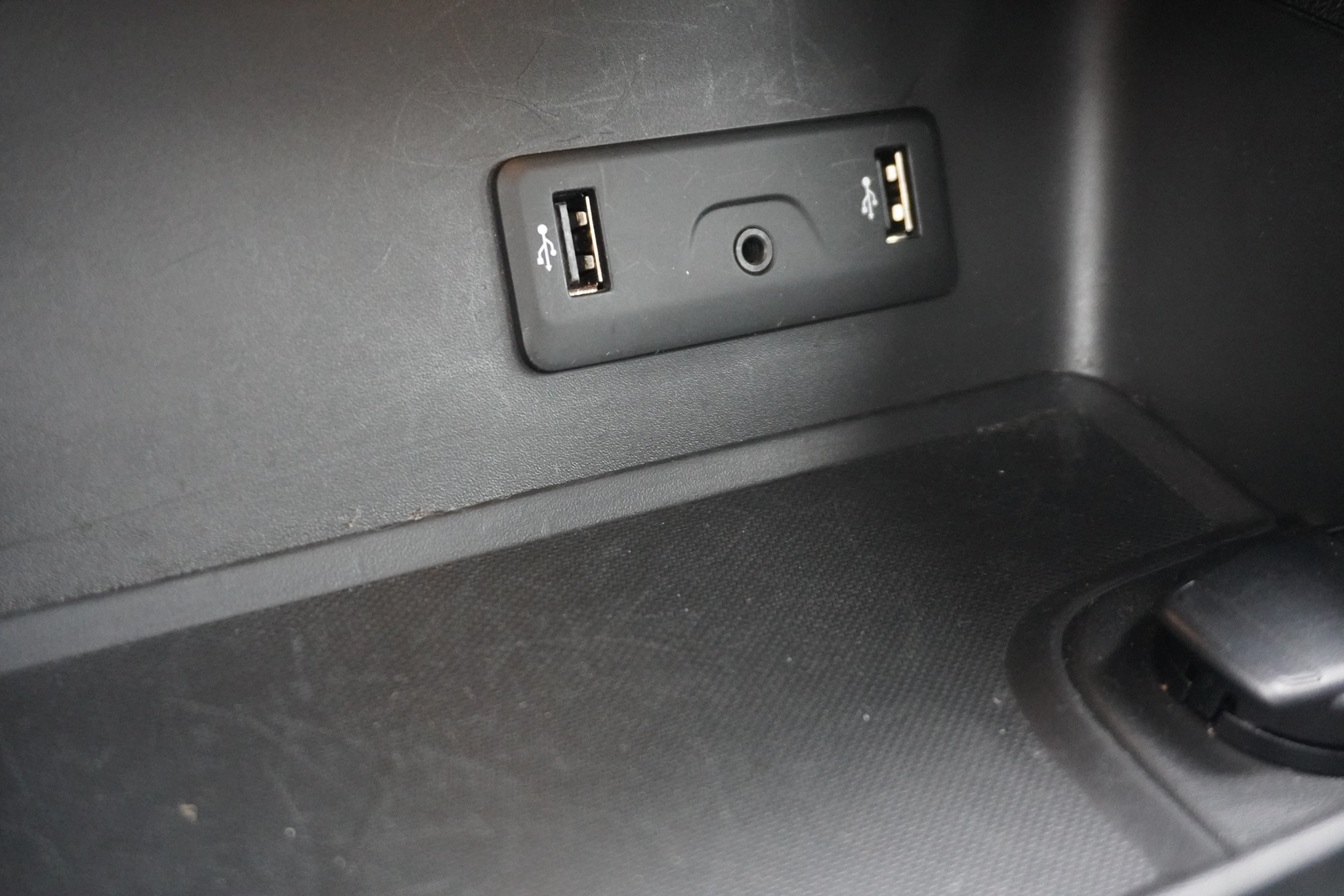 listing desktop thumbnail image 21