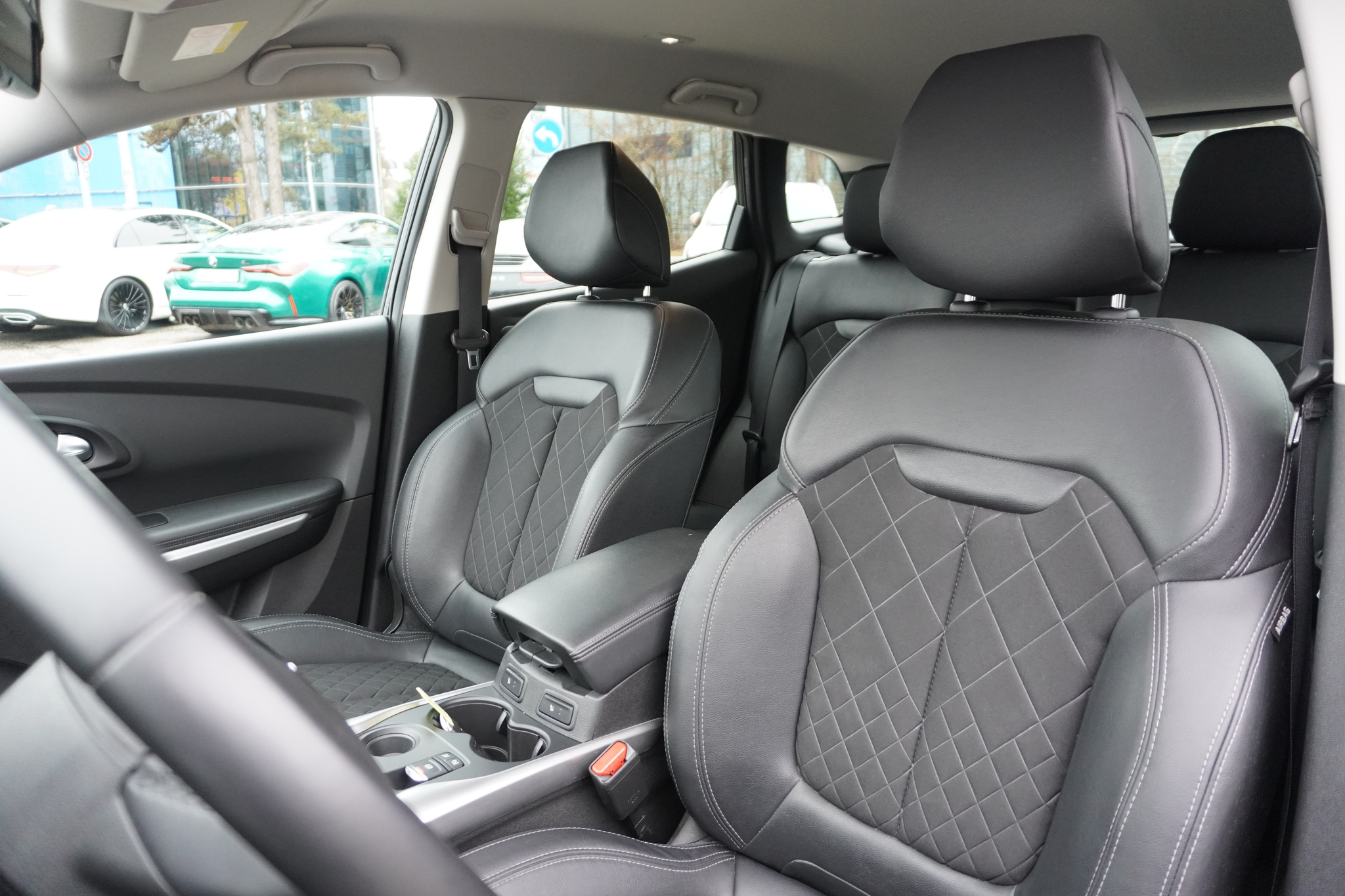 listing desktop thumbnail image 10