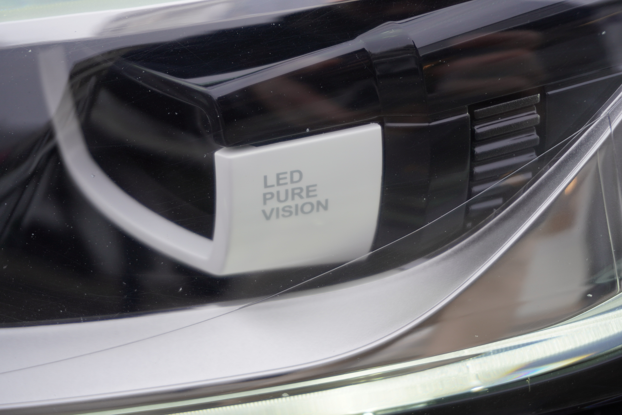 listing desktop thumbnail image 26