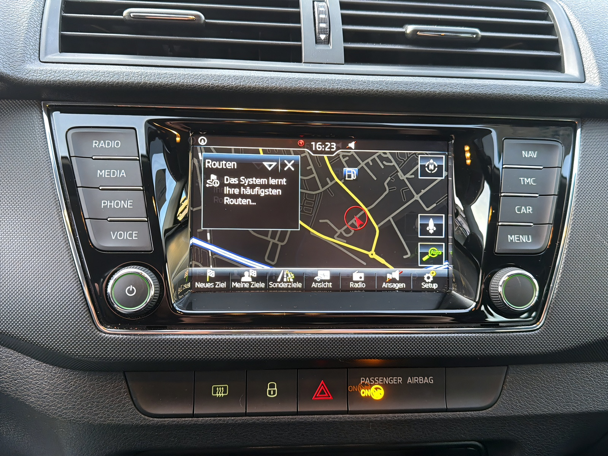 listing desktop thumbnail image 15