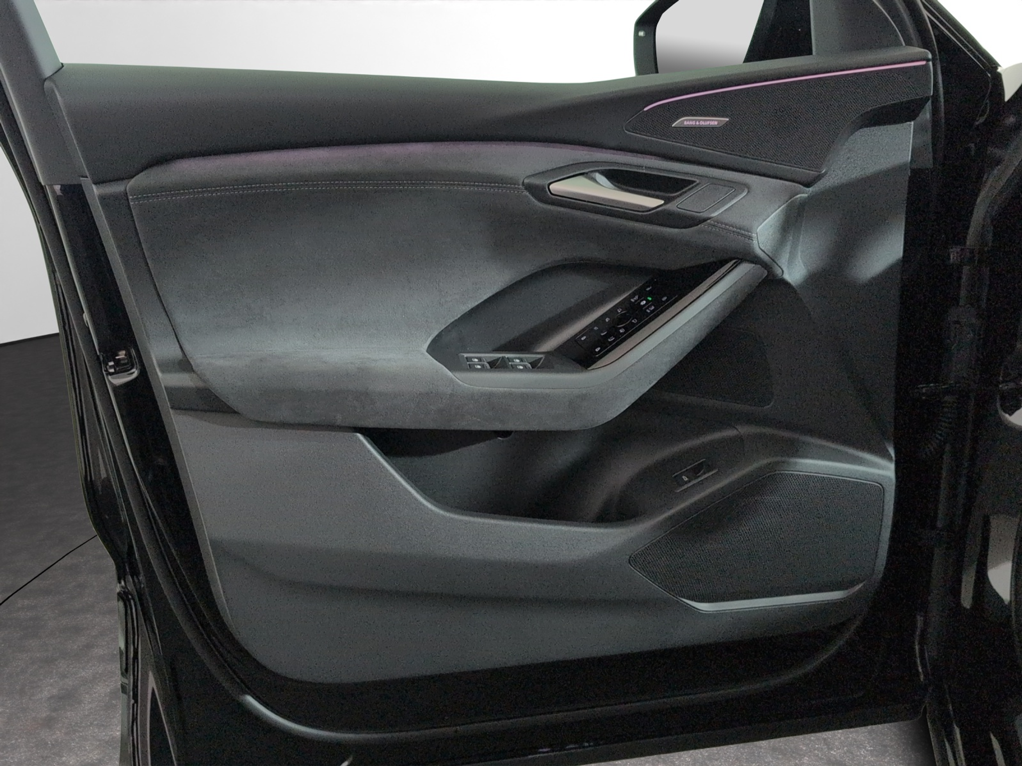 listing desktop thumbnail image 13