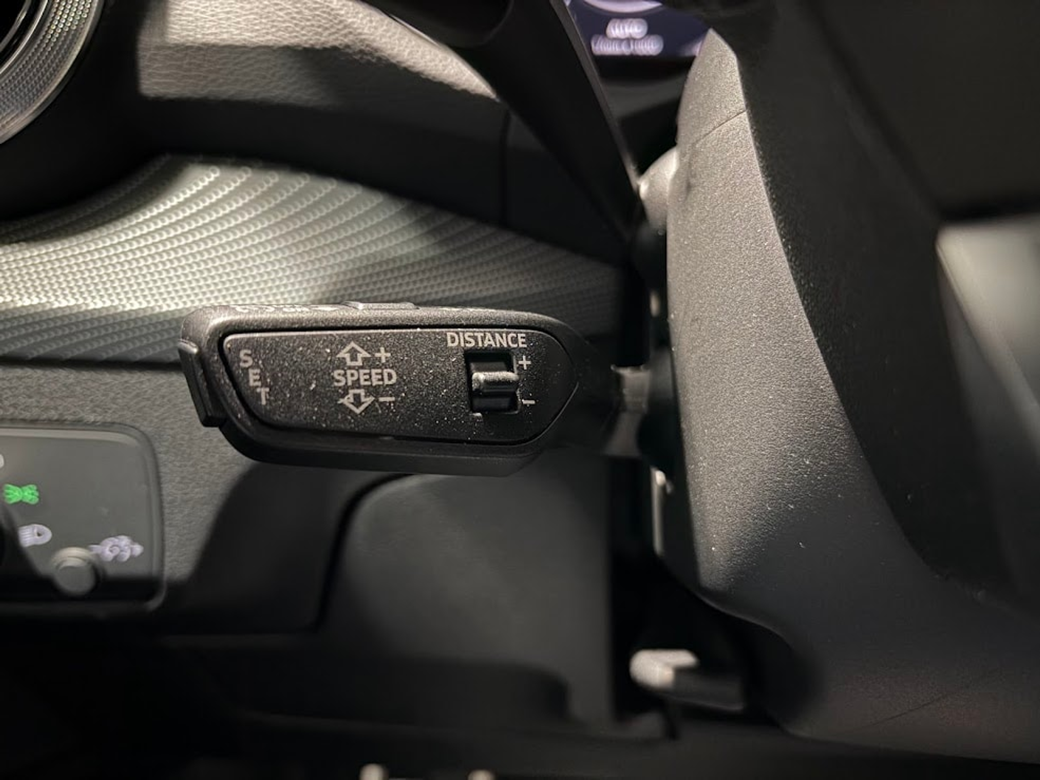 listing desktop thumbnail image 6