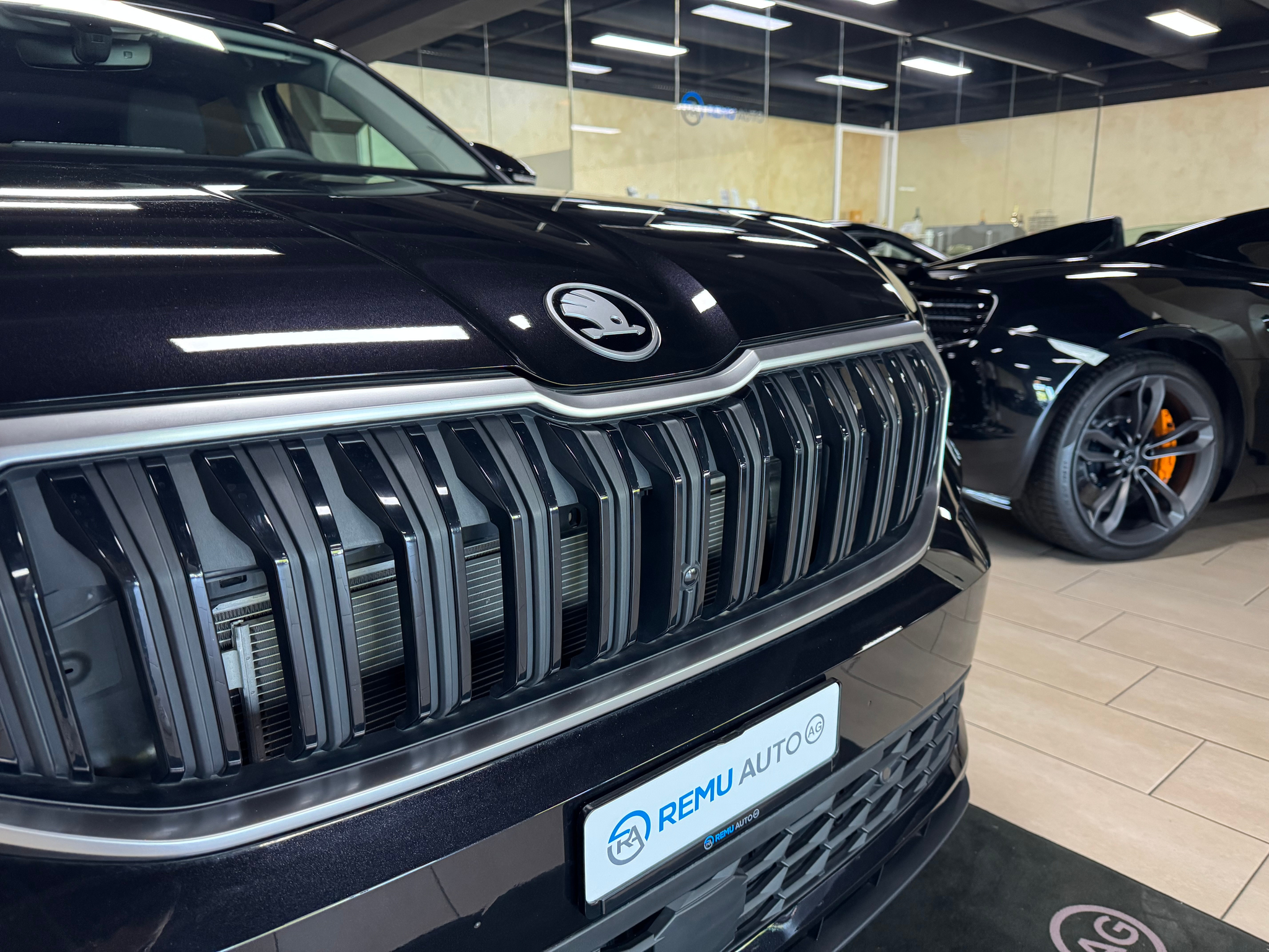 listing desktop thumbnail image 6