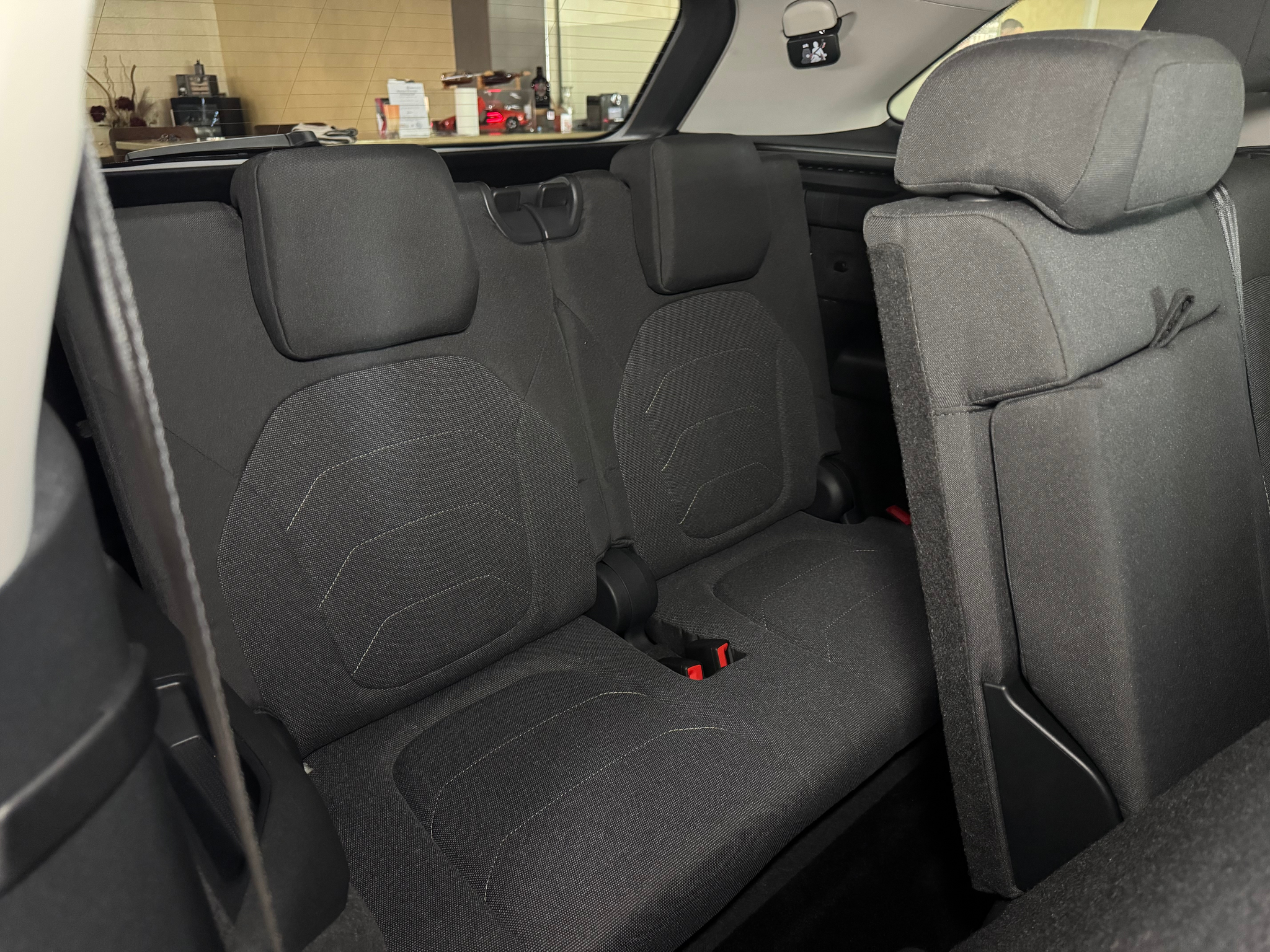 listing desktop thumbnail image 16