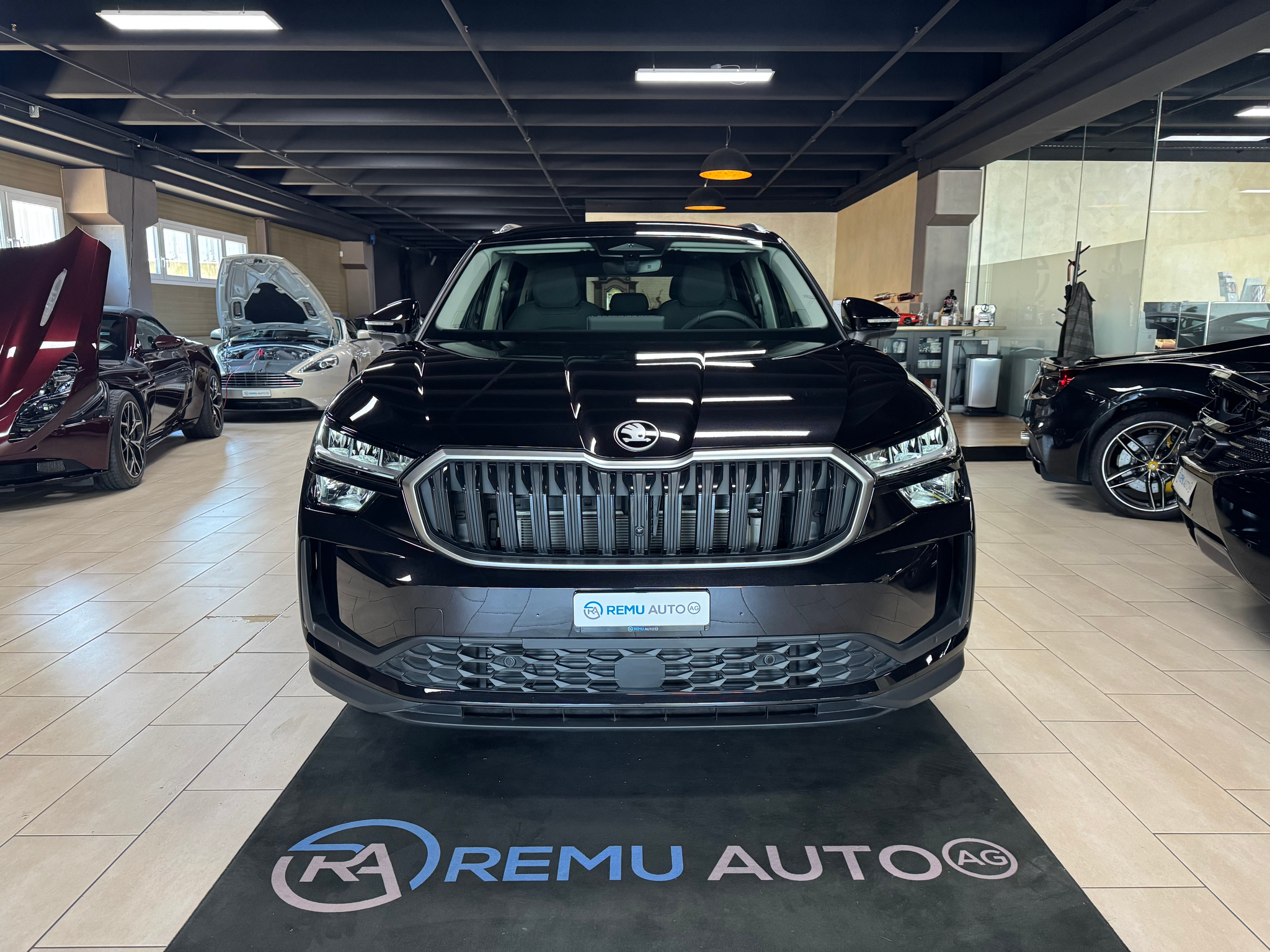 listing desktop thumbnail image 4