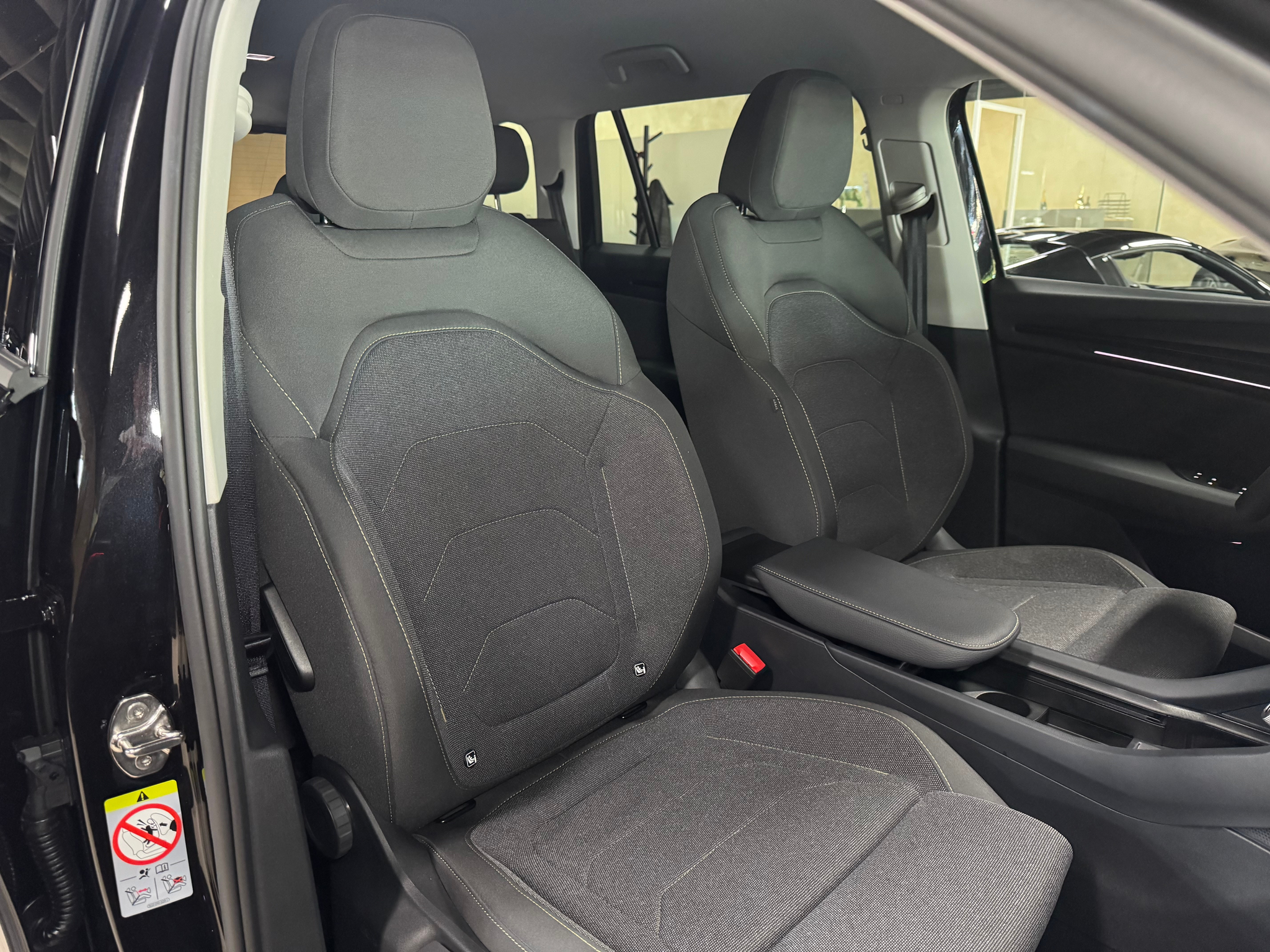 listing desktop thumbnail image 14