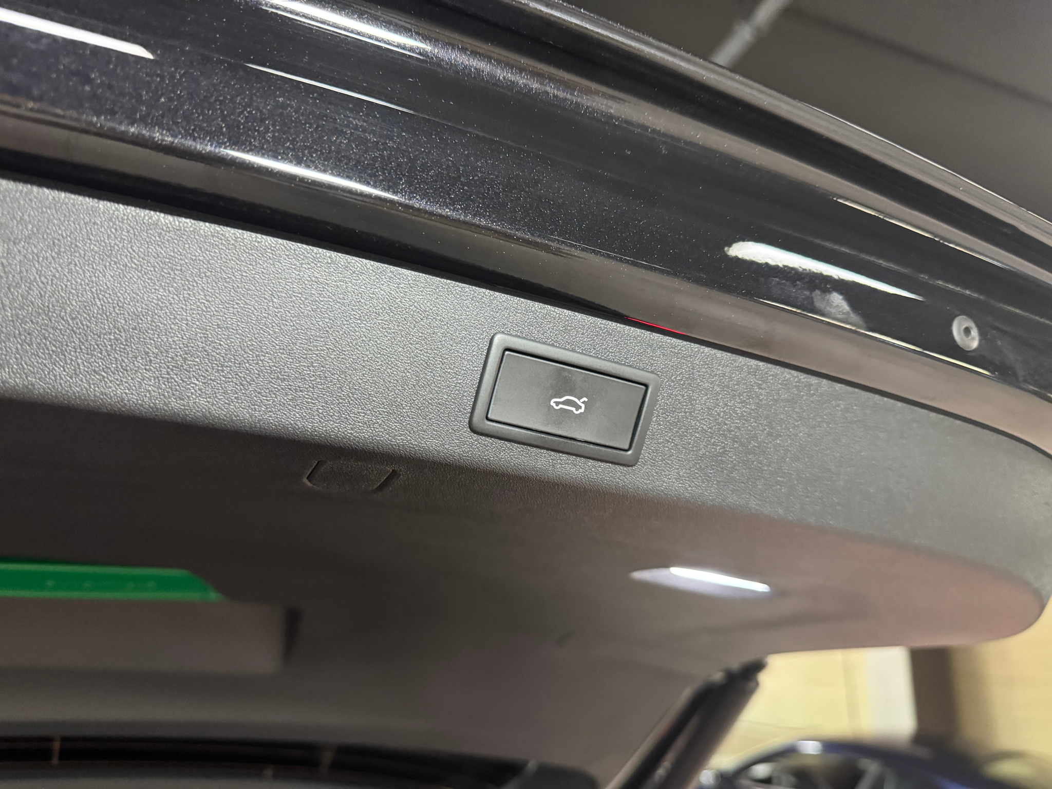 listing desktop thumbnail image 18