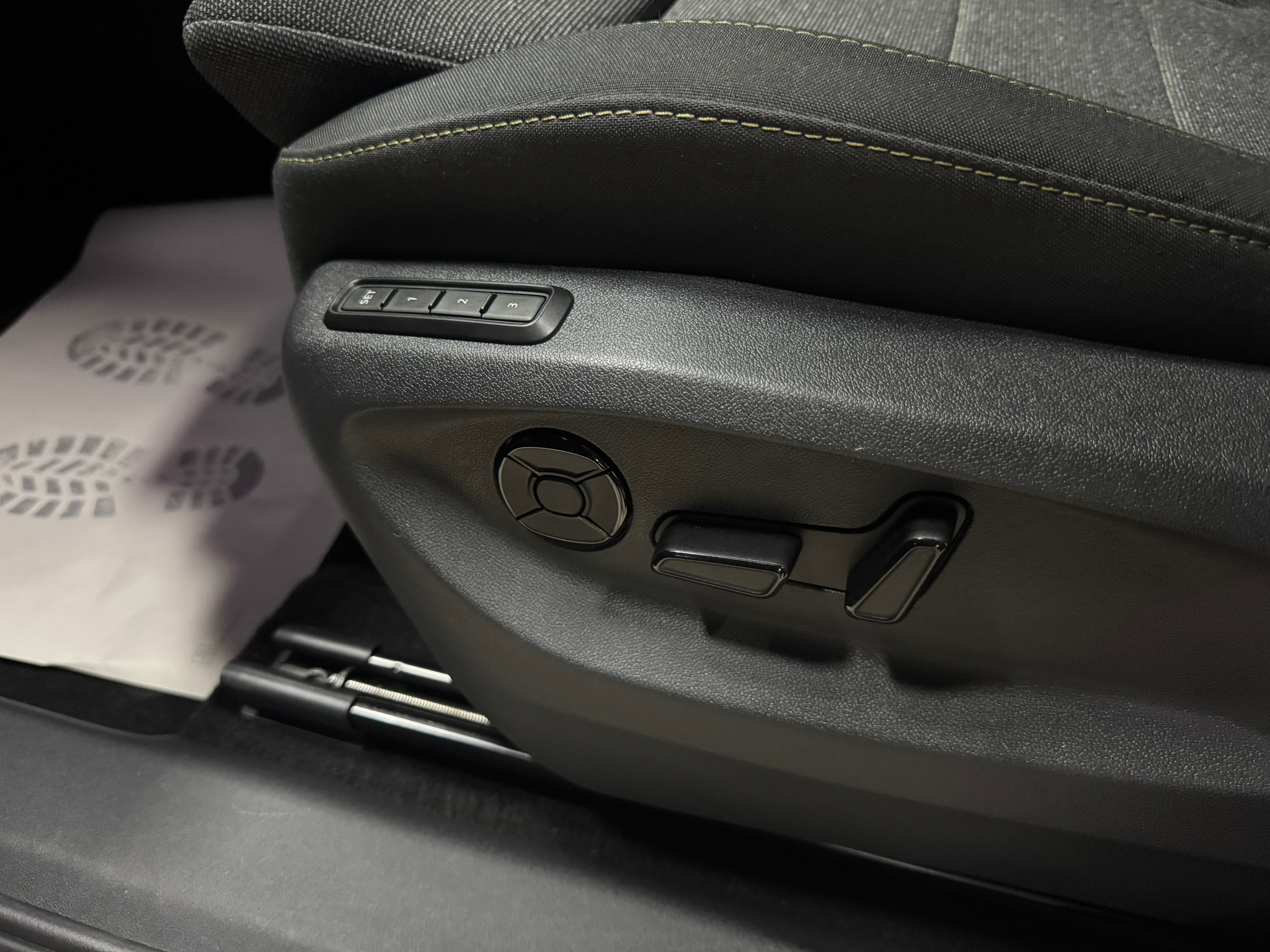 listing desktop thumbnail image 27