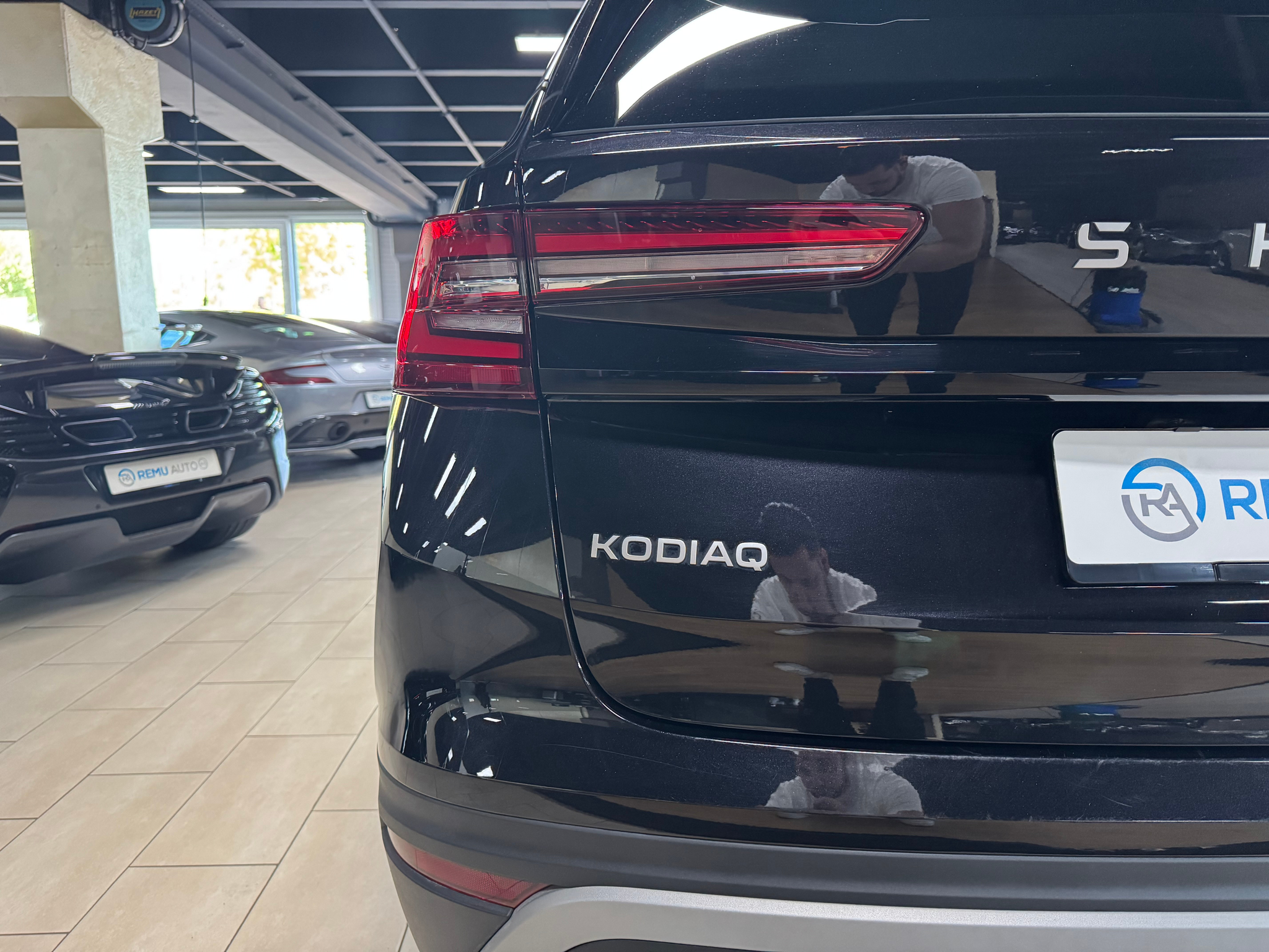 listing desktop thumbnail image 9