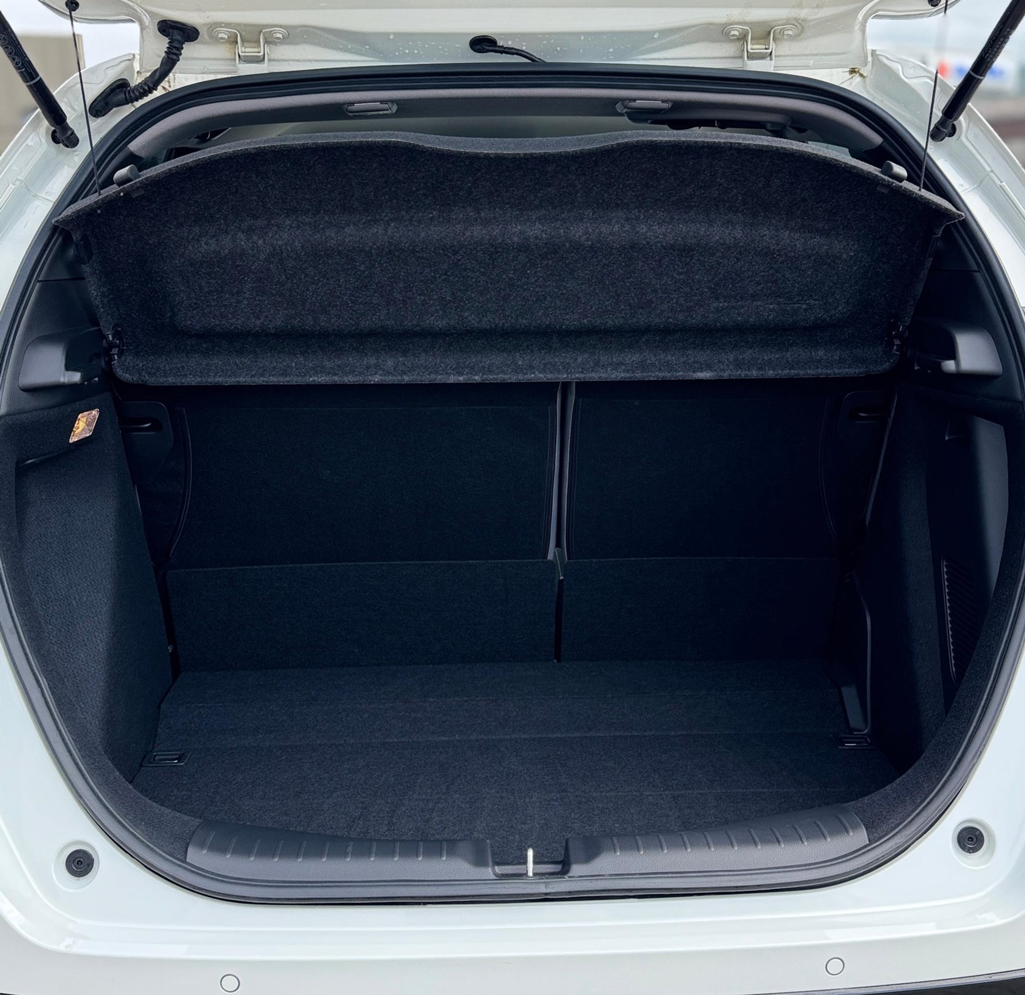 listing desktop thumbnail image 12