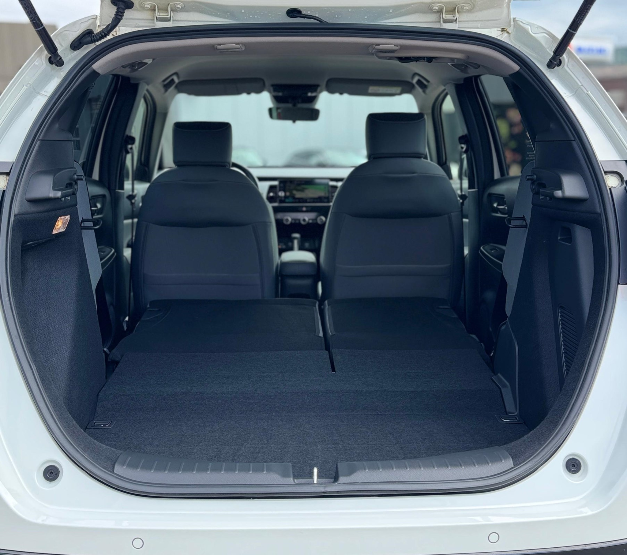 listing desktop thumbnail image 13