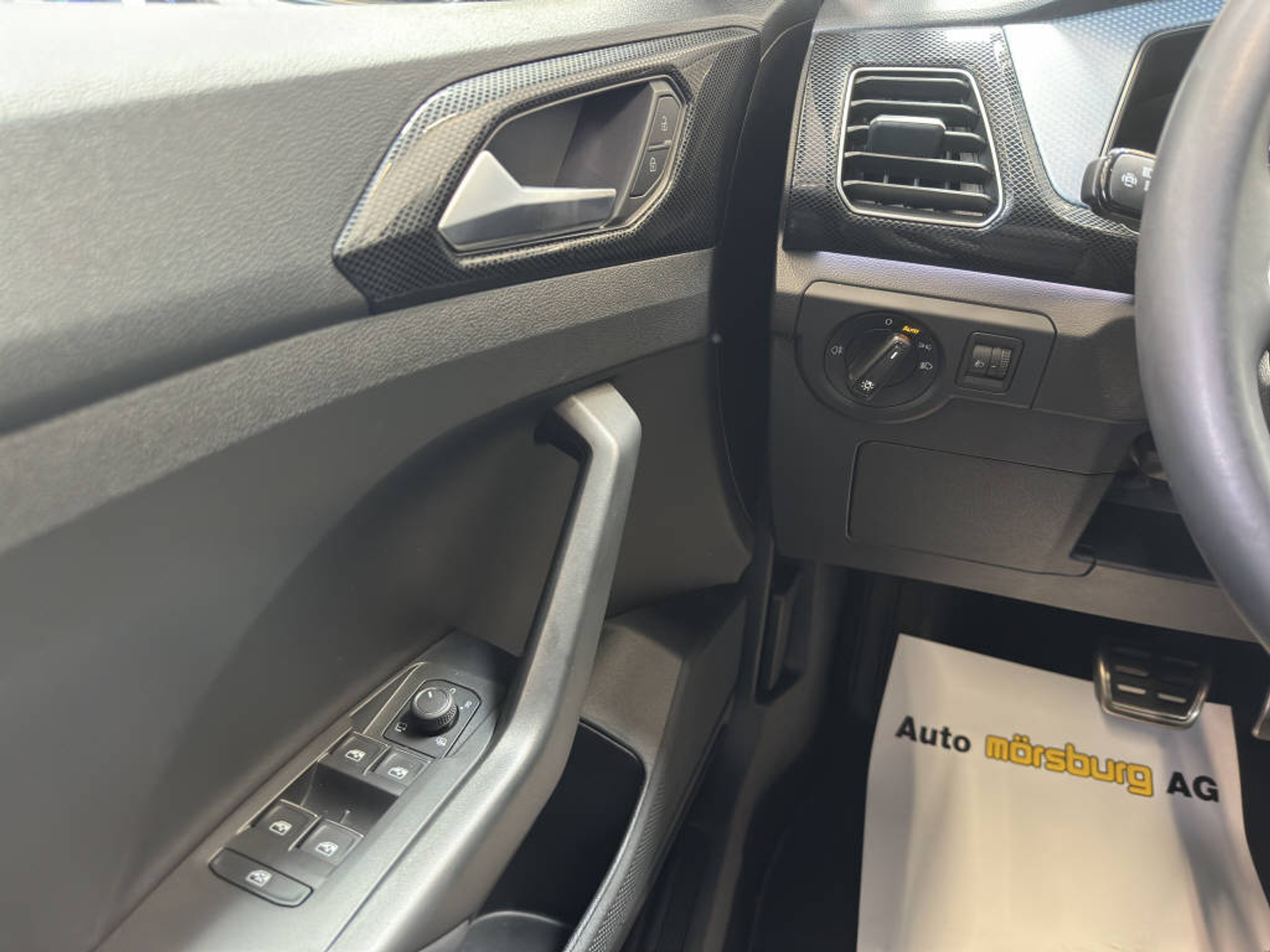 listing desktop thumbnail image 13