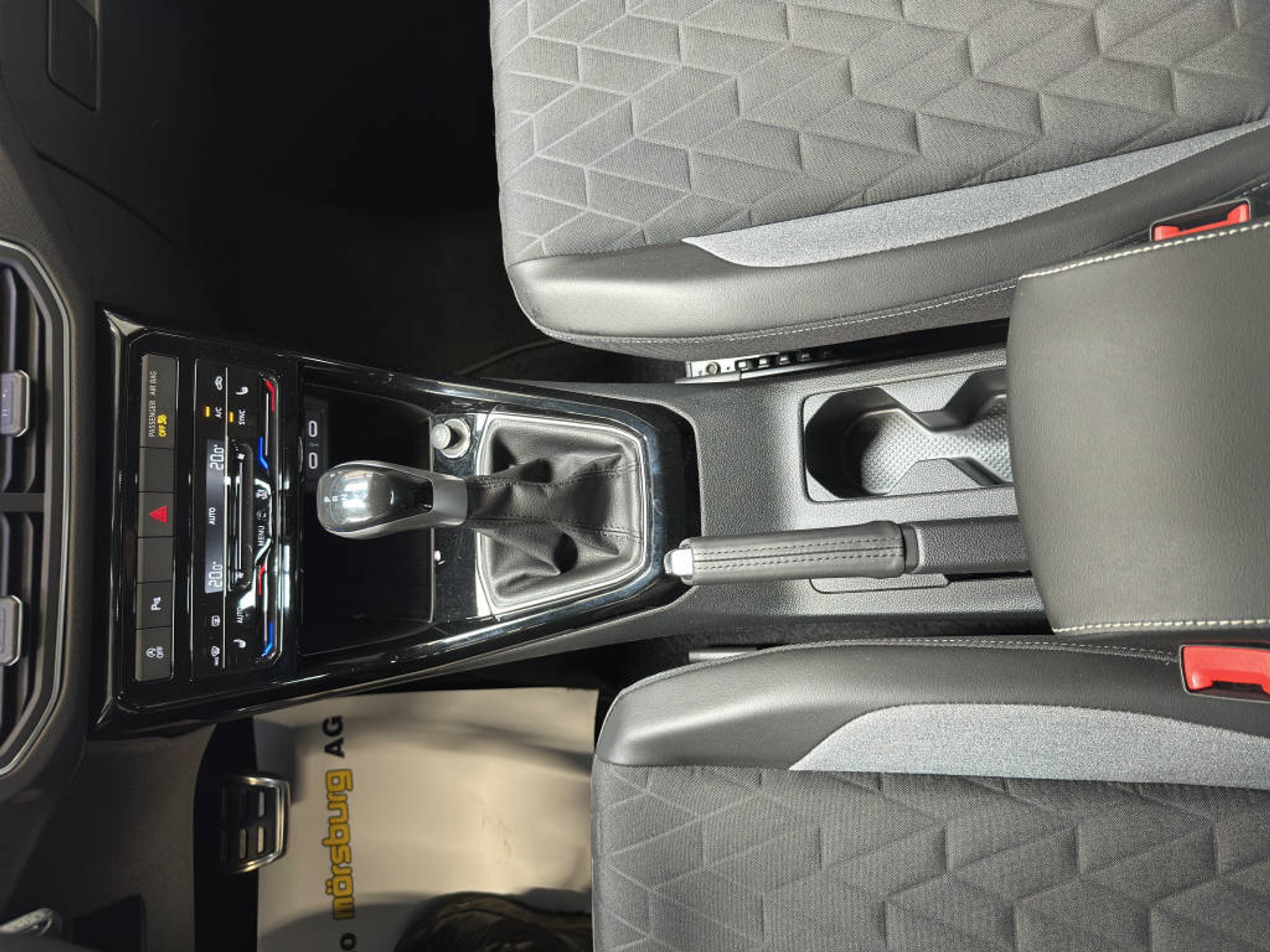 listing desktop thumbnail image 12