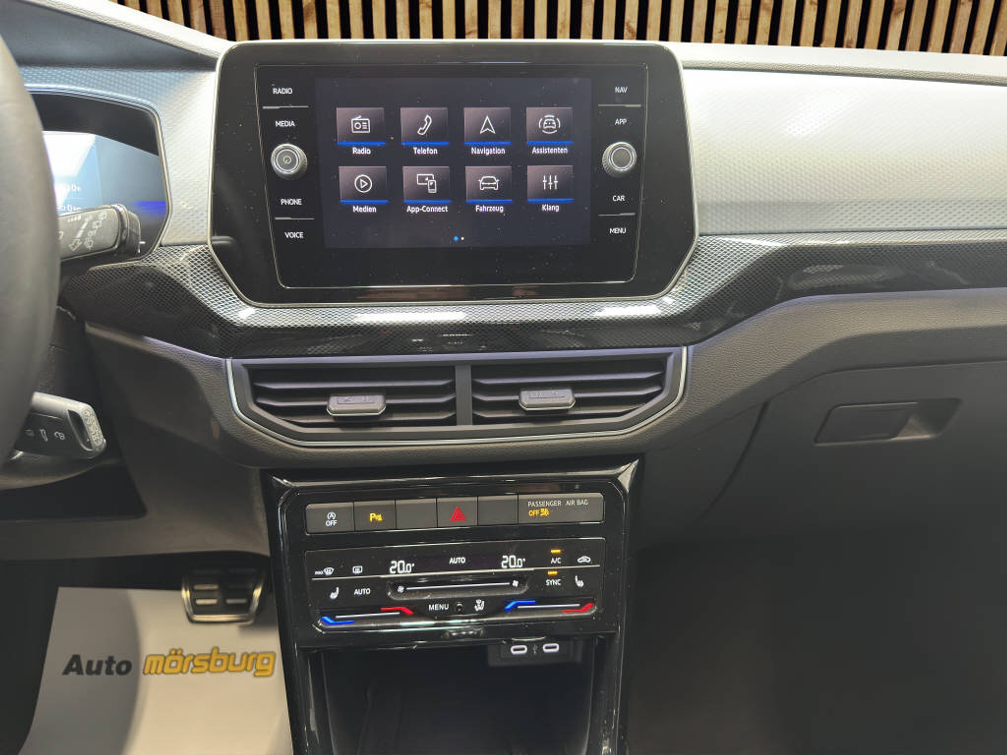 listing desktop thumbnail image 9