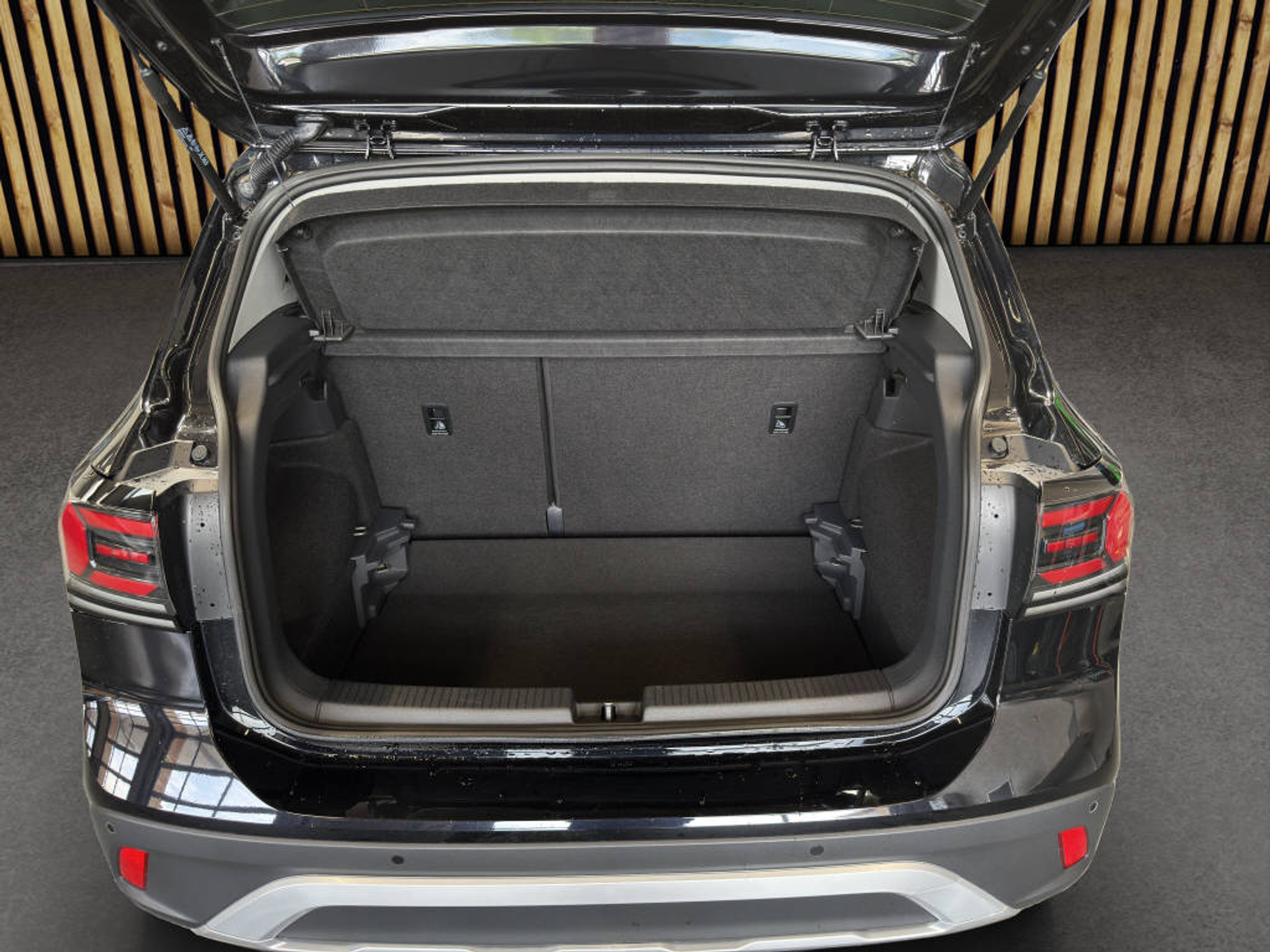 listing desktop thumbnail image 14