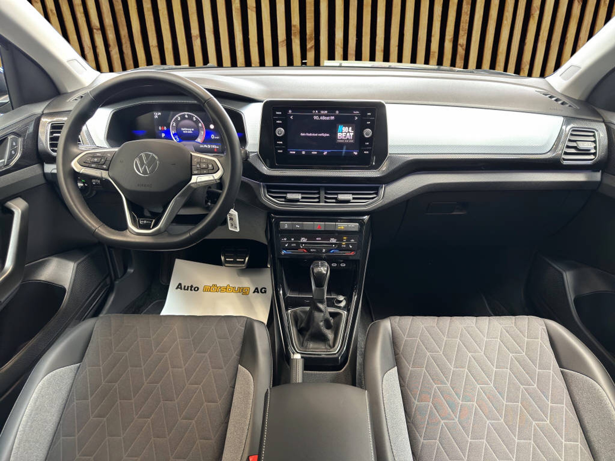 listing desktop thumbnail image 6