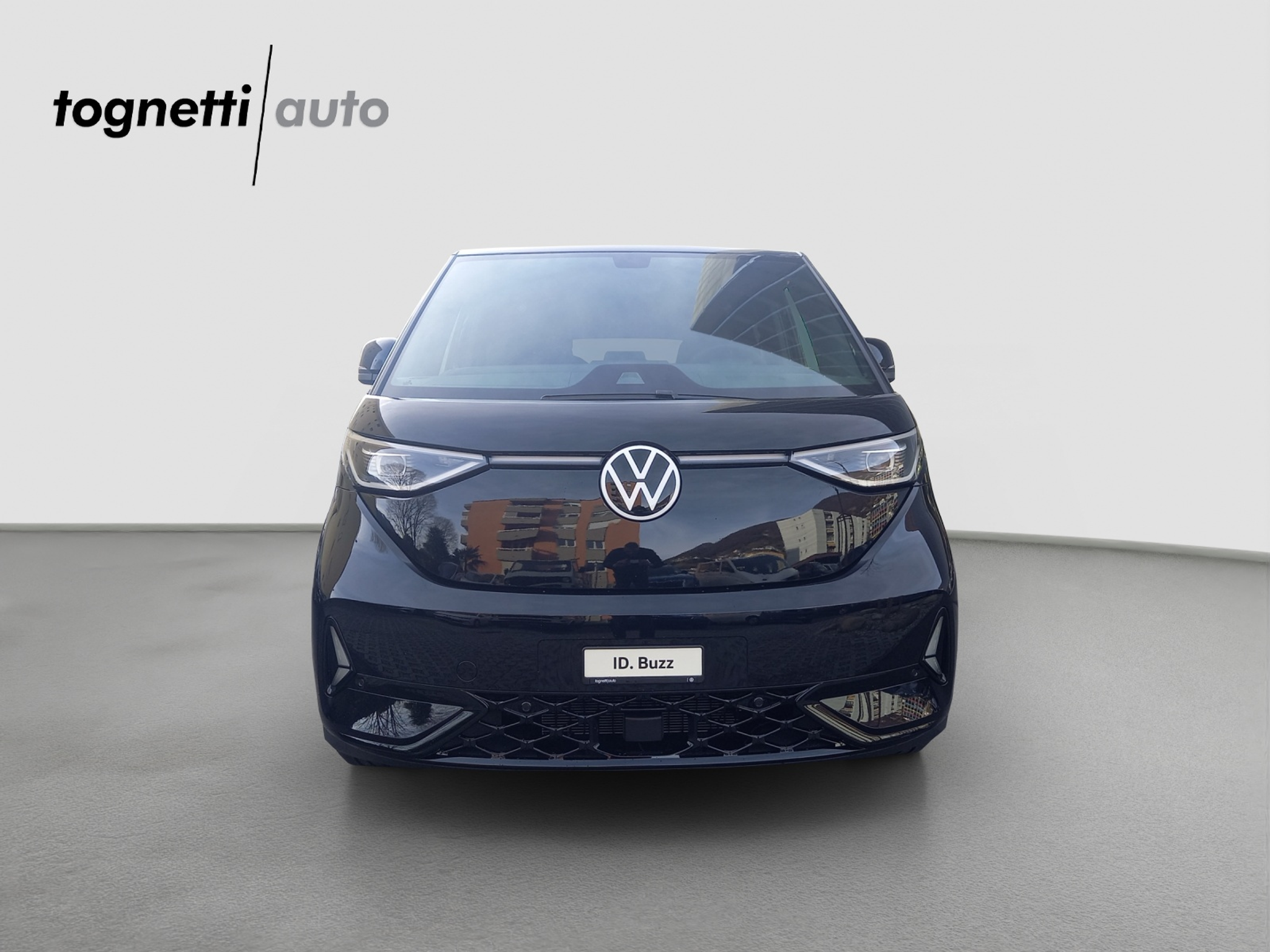 listing desktop thumbnail image 6