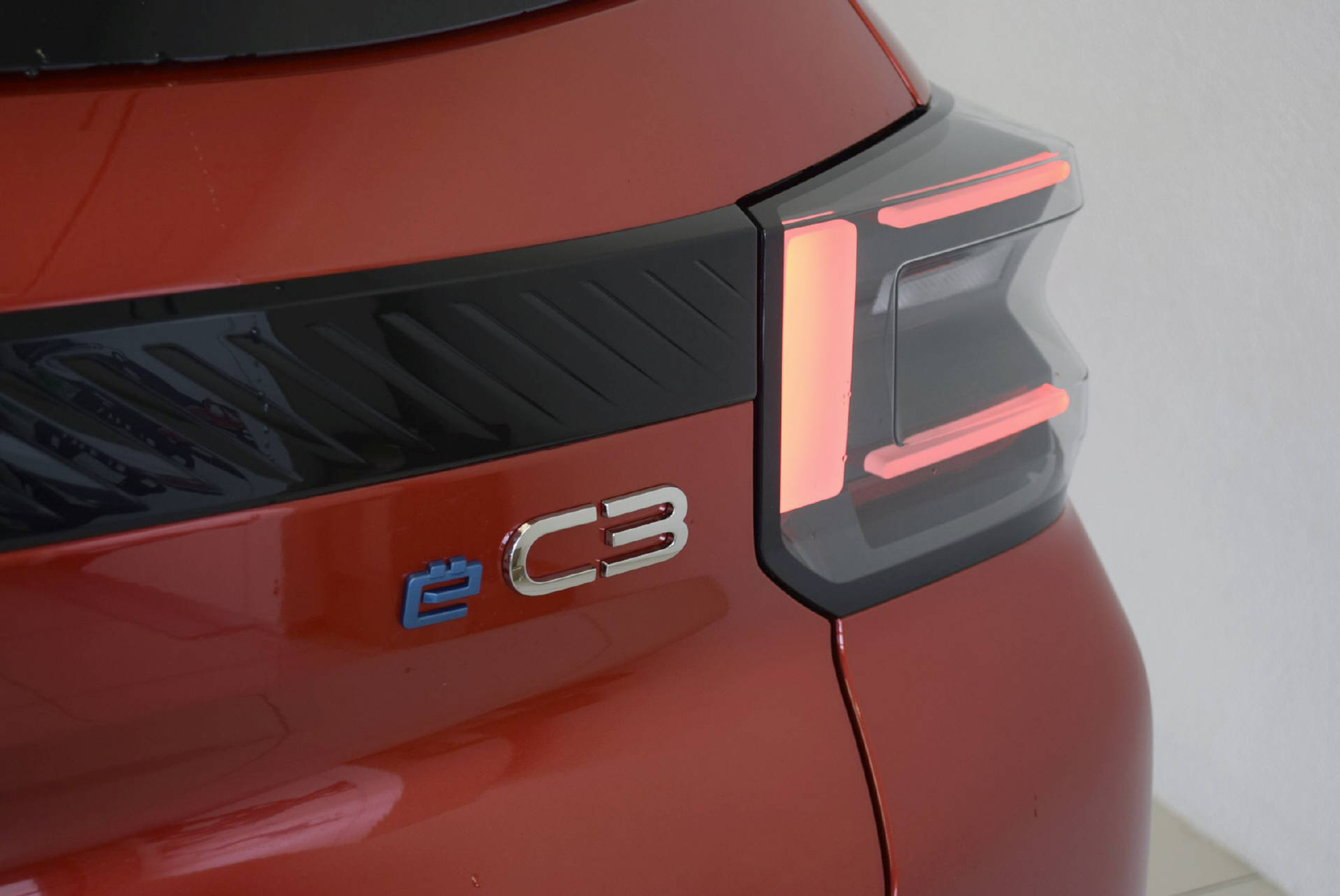 listing desktop thumbnail image 13