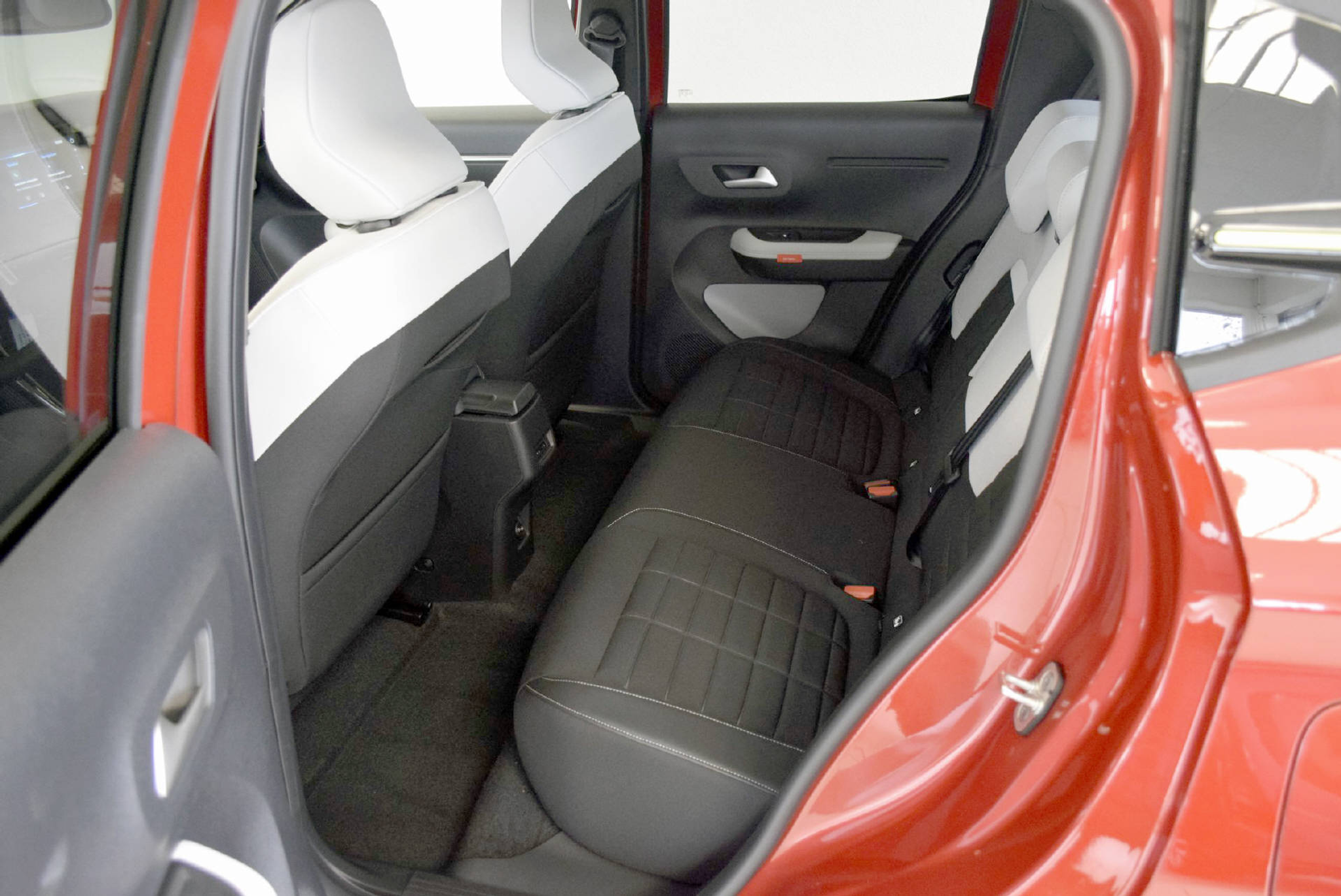 listing desktop thumbnail image 10