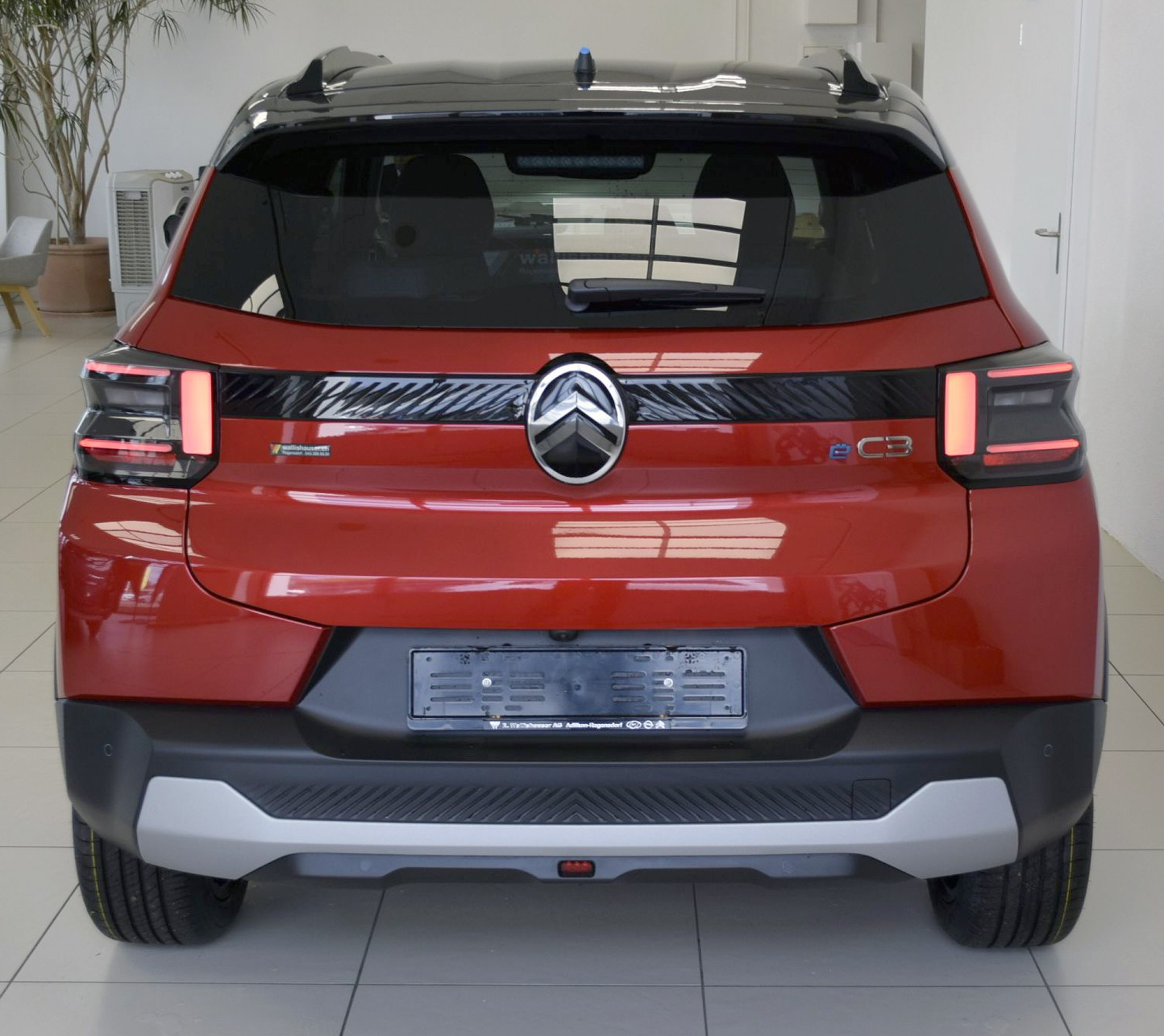 listing desktop thumbnail image 12