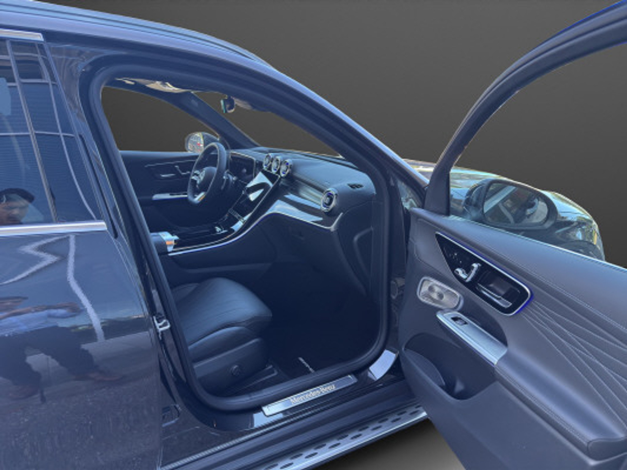 listing desktop thumbnail image 6