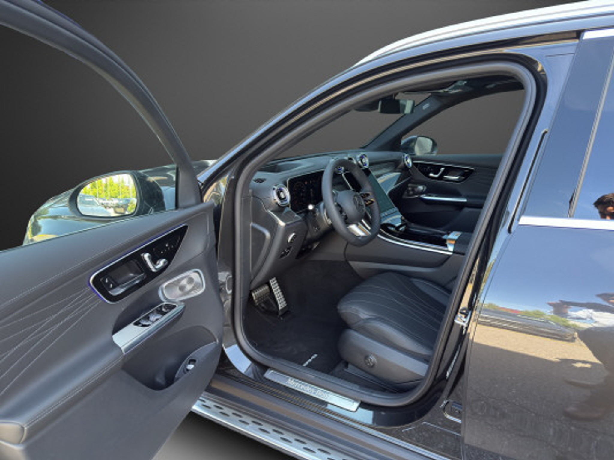 listing desktop thumbnail image 5