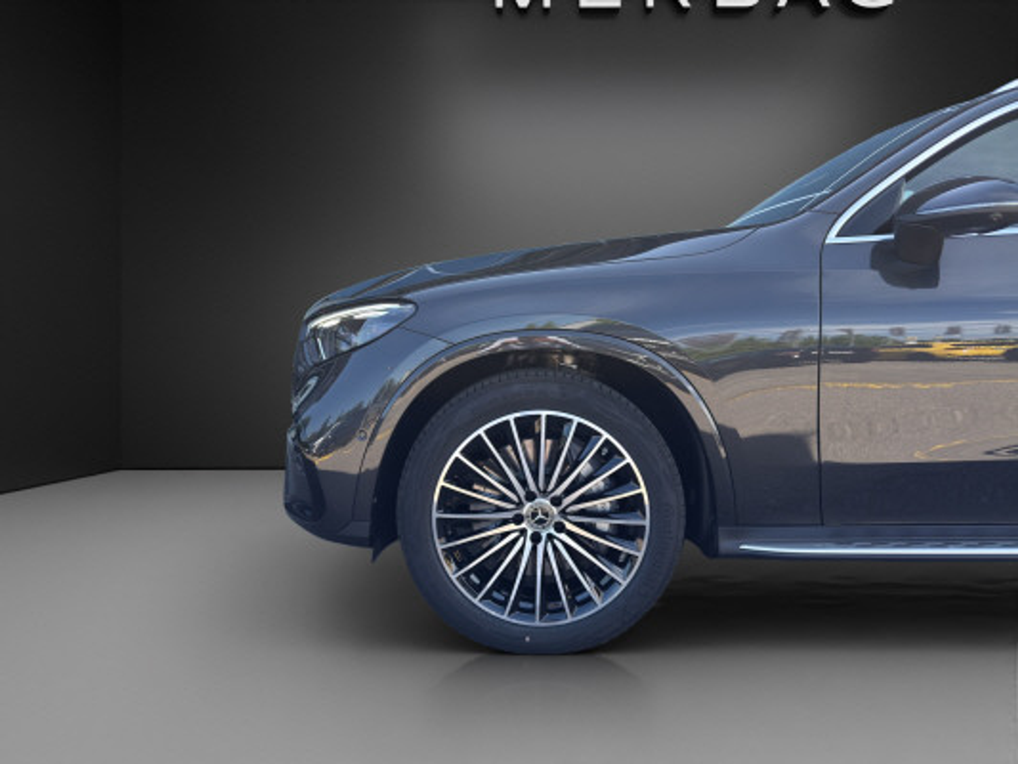 listing desktop thumbnail image 4