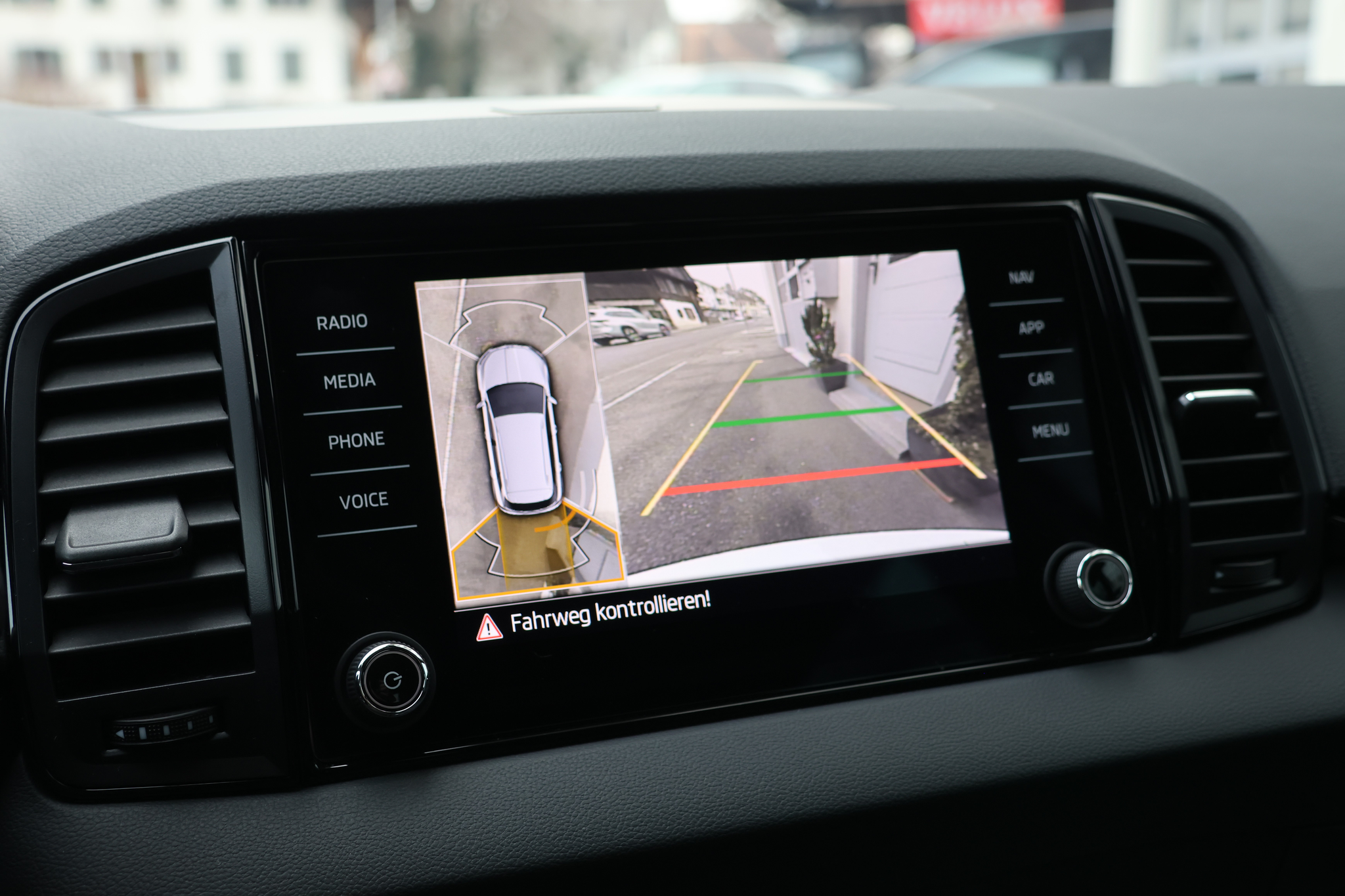 listing desktop thumbnail image 21